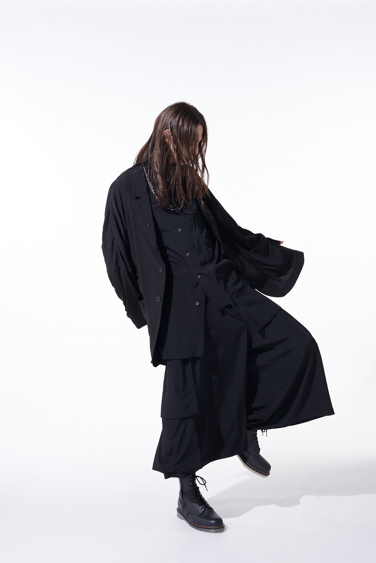 Stylish Crepe de Chine Cropped Wide Pants with Gusseted Flap Pockets - Comfortable & Trendy Women's Casual Pants for Work, Travel & Everyday Wear
