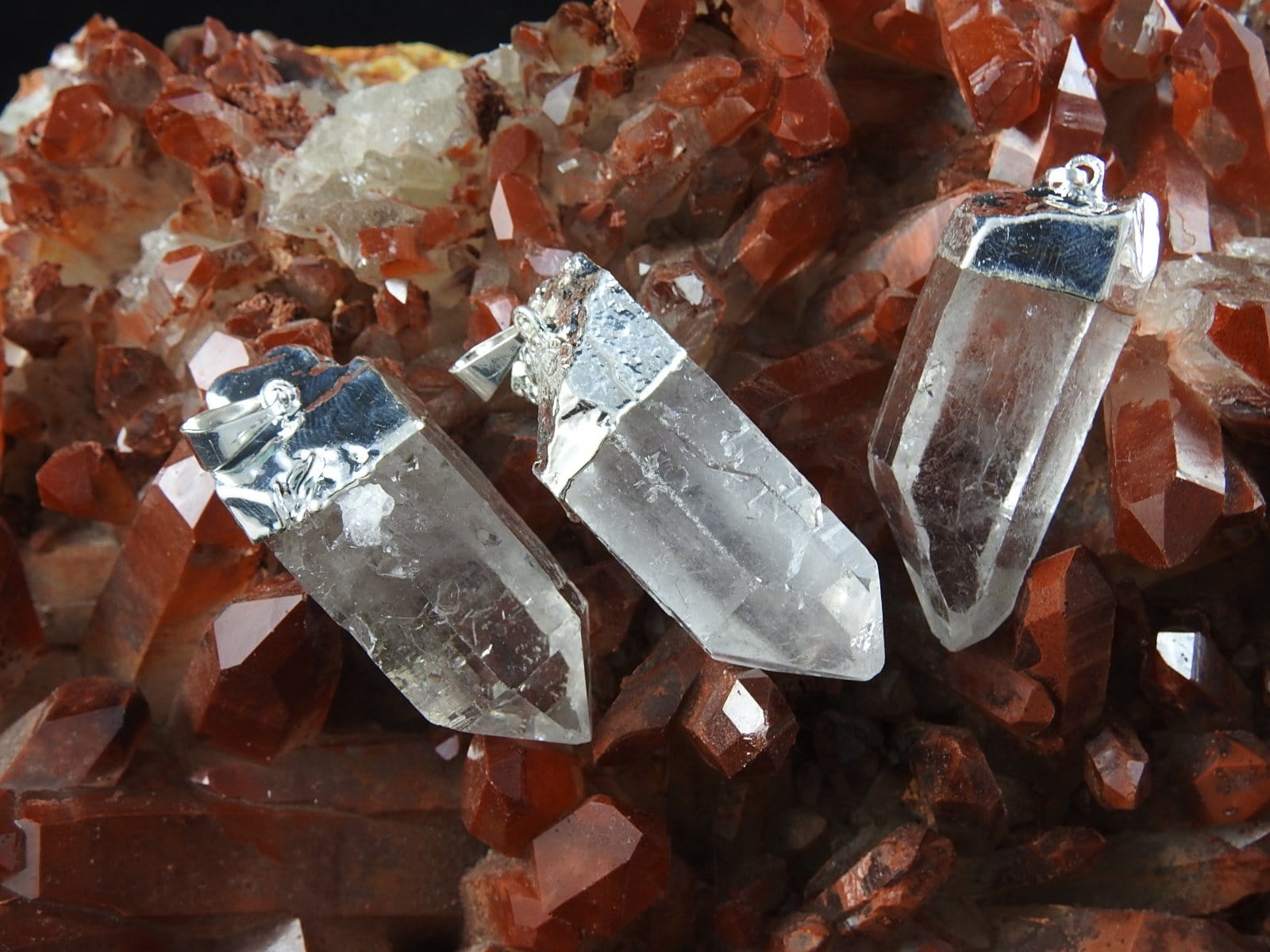 Natural Clear Quartz Crystal Pendant Necklace for Women - Healing Stone Jewelry for Meditation, Energy & Spiritual Balance | Perfect Gift for Yoga & Reiki Practitioners