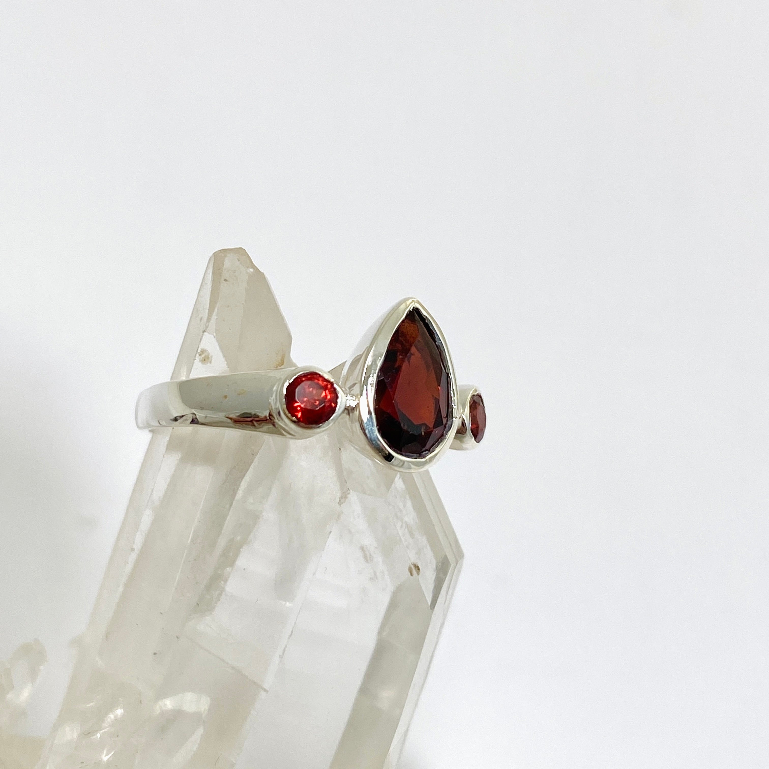 Garnet Faceted Gemstone Teardrop Ring with Accent Stones R3668 - Elegant Jewelry for Women, Perfect for Weddings, Parties & Special Occasions