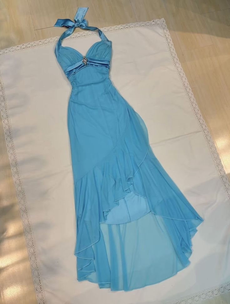 Elegant Blue Ruffle Halter Prom Dress for Women - Formal Evening Gown J5979 | Perfect for Homecoming, Prom Night & Black Tie Events
