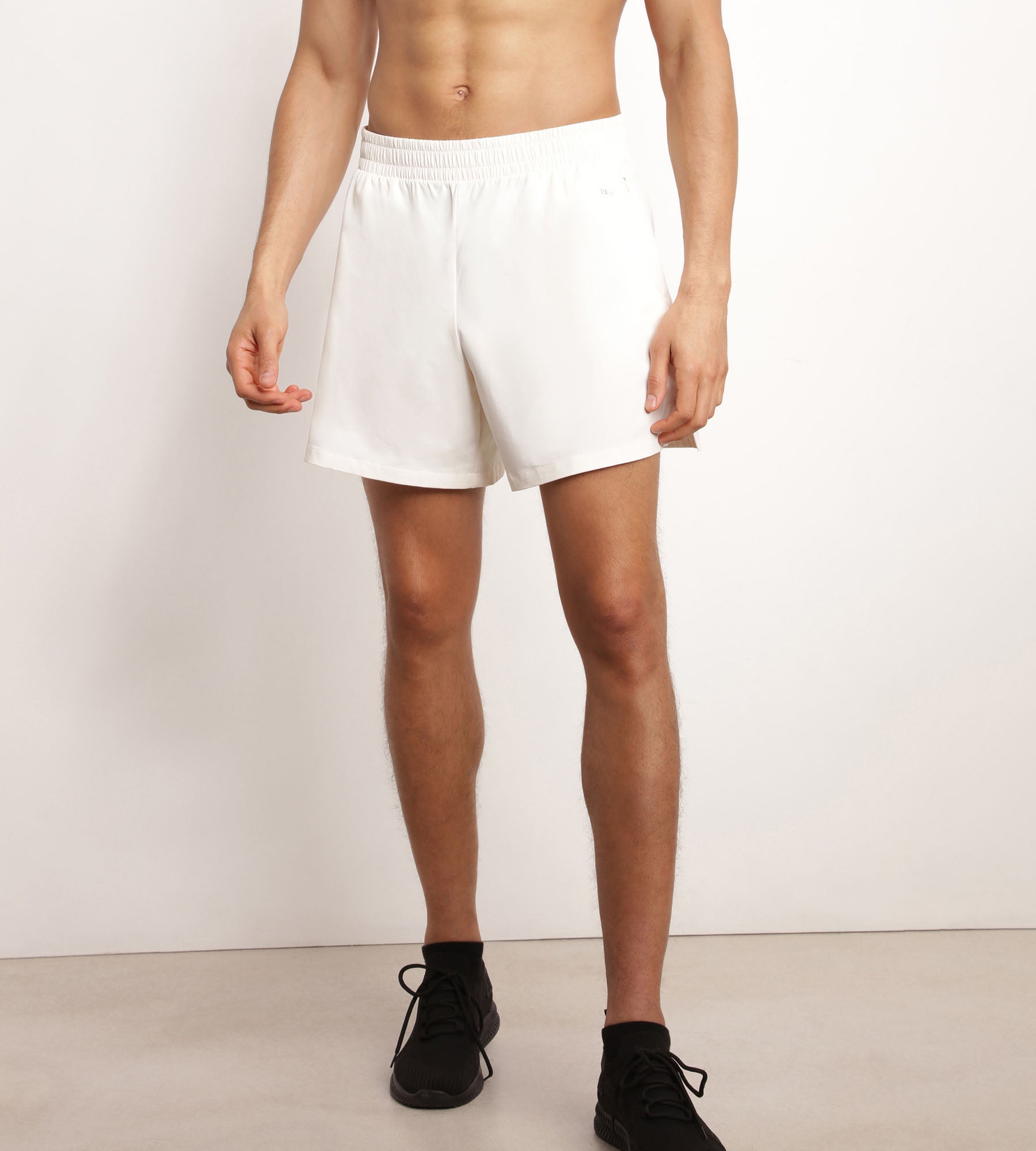 Breathable Men's Sports Shorts in Light Beige - Comfortable & Quick-Dry for Running, Gym & Outdoor Activities