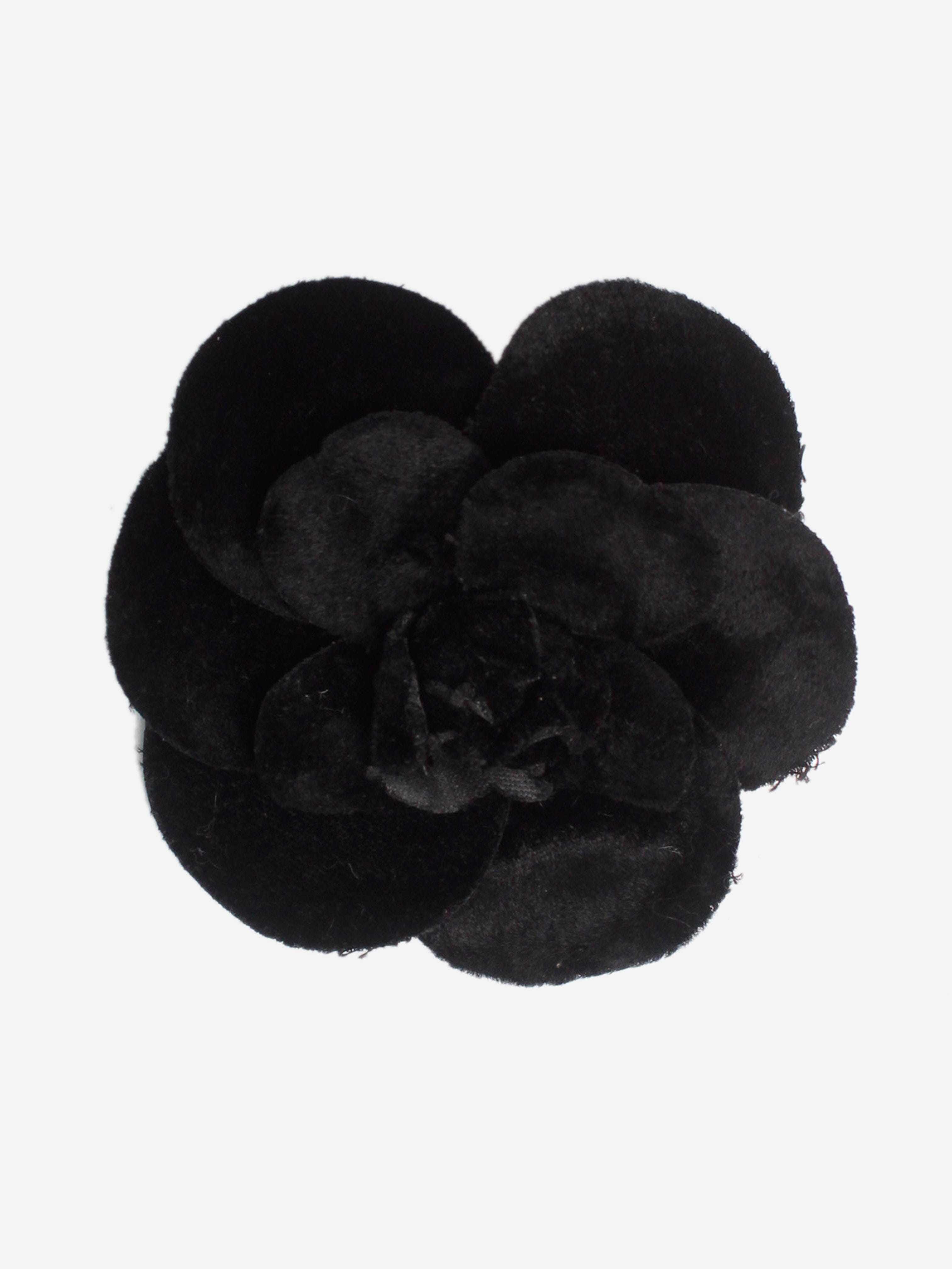 Elegant Black Camellia Brooch for Women - Vintage Floral Pin for Dresses, Coats & Hats - Perfect for Weddings, Parties & Formal Occasions