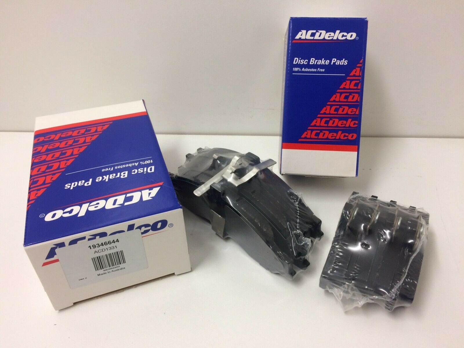 AC Delco Holden Commodore VT VX VY VZ Front & Rear Brake Pads Set ACD1331/1332 - High Performance Braking for Daily Driving & Highway Safety