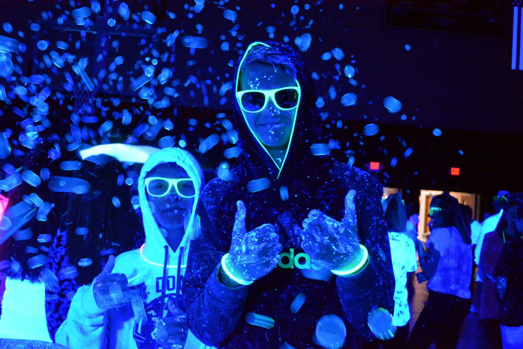 Tekno Bubbles - Gold UV Blacklight Reactive Bubble Solution - 64oz (Half Gallon) for Parties, Events & Glow in the Dark Fun