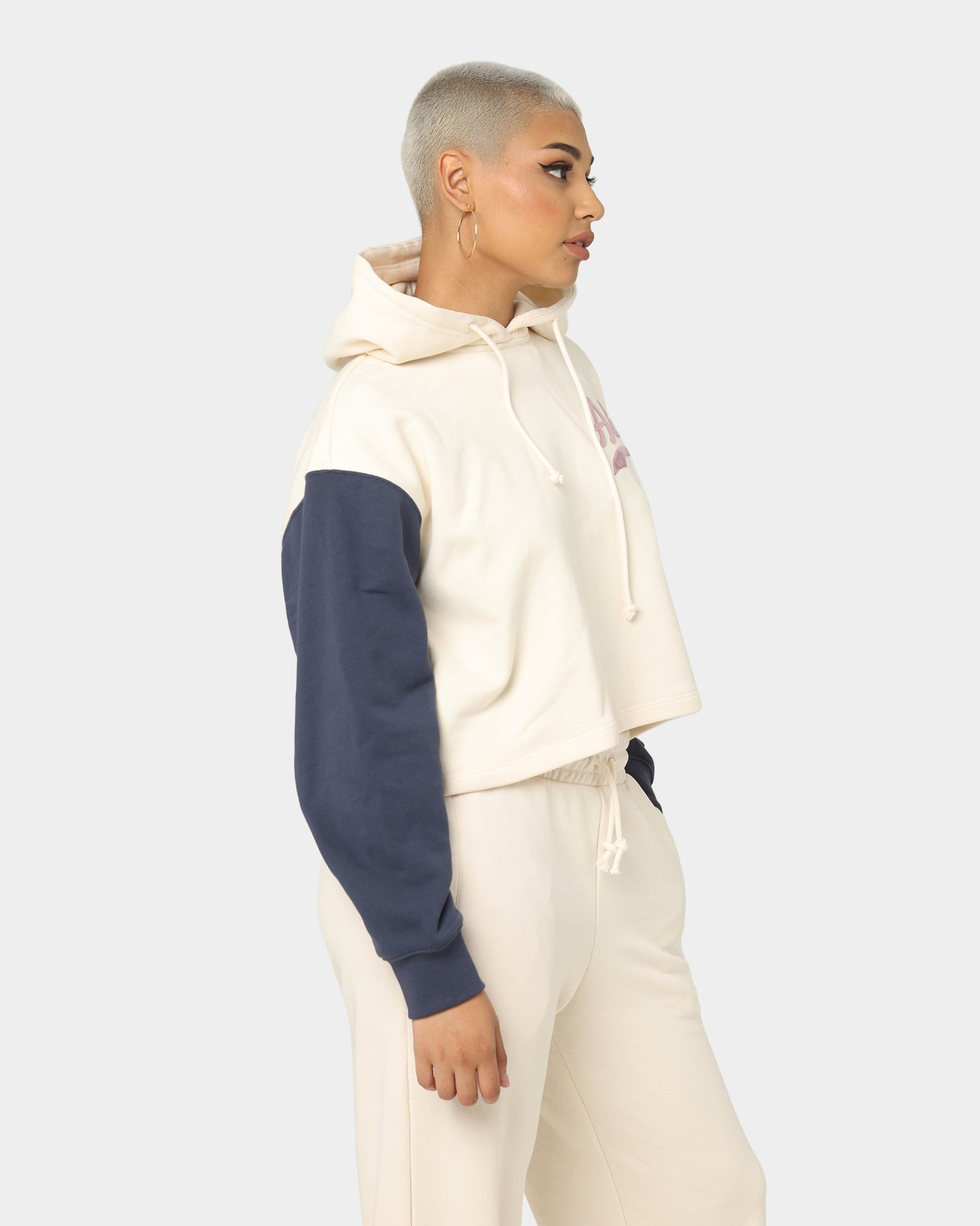 Adidas Women's Modern Basketball Hoodie - Wonder White/Shadow Navy - Stylish & Comfortable for Casual Wear, Gym & Street Fashion