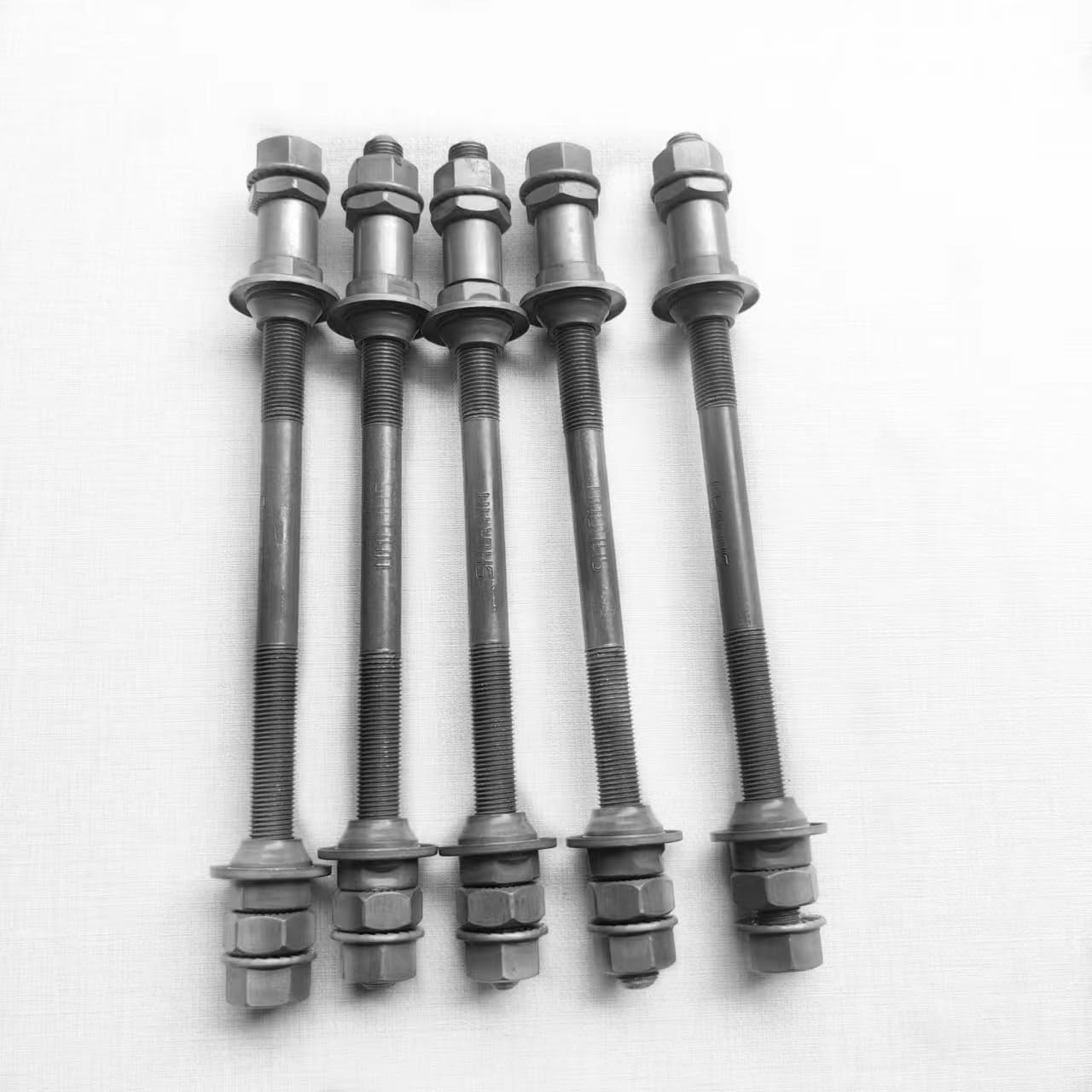 Black Bike Axle 190mm for Bicycle Rear Hub - 3/8