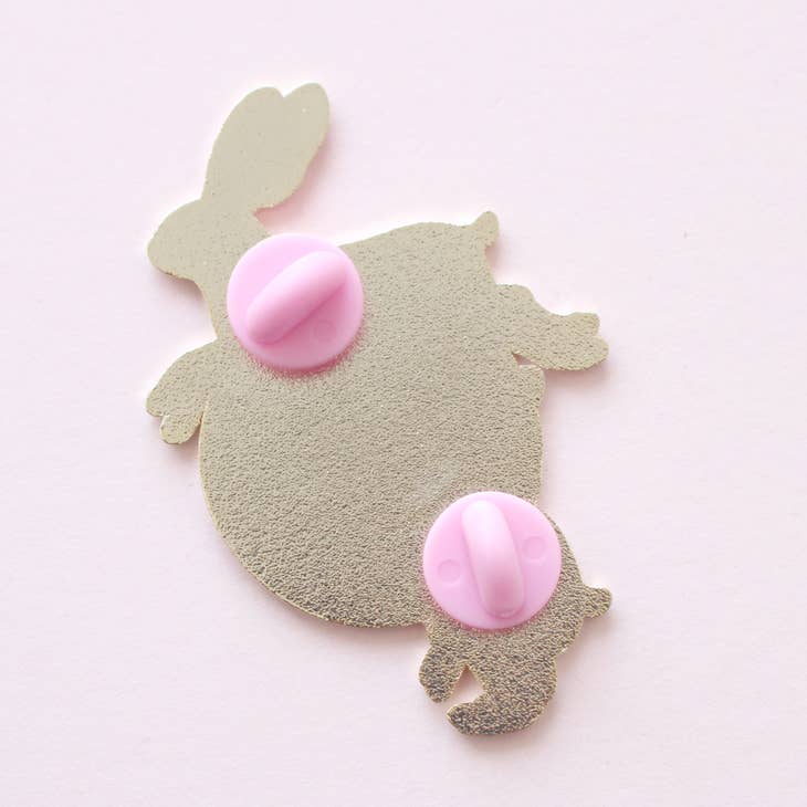 Black and White Rabbit Moon Enamel Pin - Cute Animal Lapel Pin for Backpacks, Jackets, and Gifts - Perfect for Collectors and Kawaii Fashion Accessories