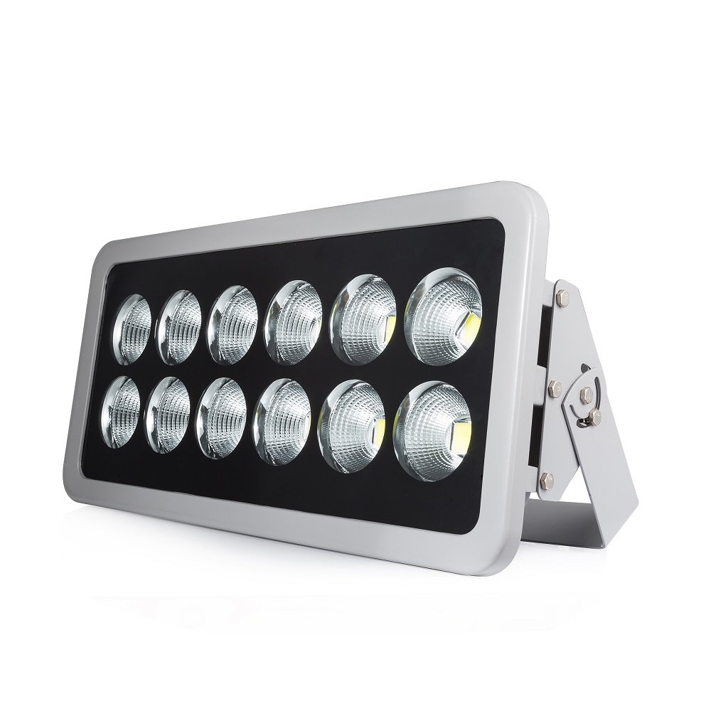 600W LED Flood Light - Super Bright Daylight White, Long Distance Security Lighting, IP66 Waterproof for Outdoor Use - Perfect for Parking Lots, Gardens, Football & Basketball Courts, Stadiums, and Backyard Lighting