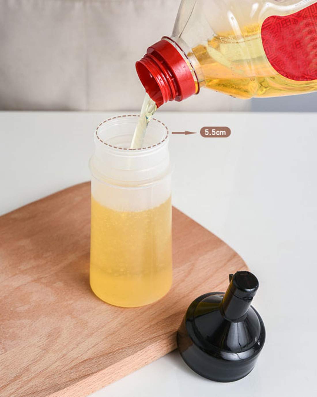8.5oz (250ml) Plastic Squeeze Bottle for Condiments - Ketchup, Mayonnaise, Mustard, Hot Sauce & Olive Oil | Durable Leak-Proof Sauce Dispenser for Kitchen, BBQ, Restaurants & Food Service (Black)