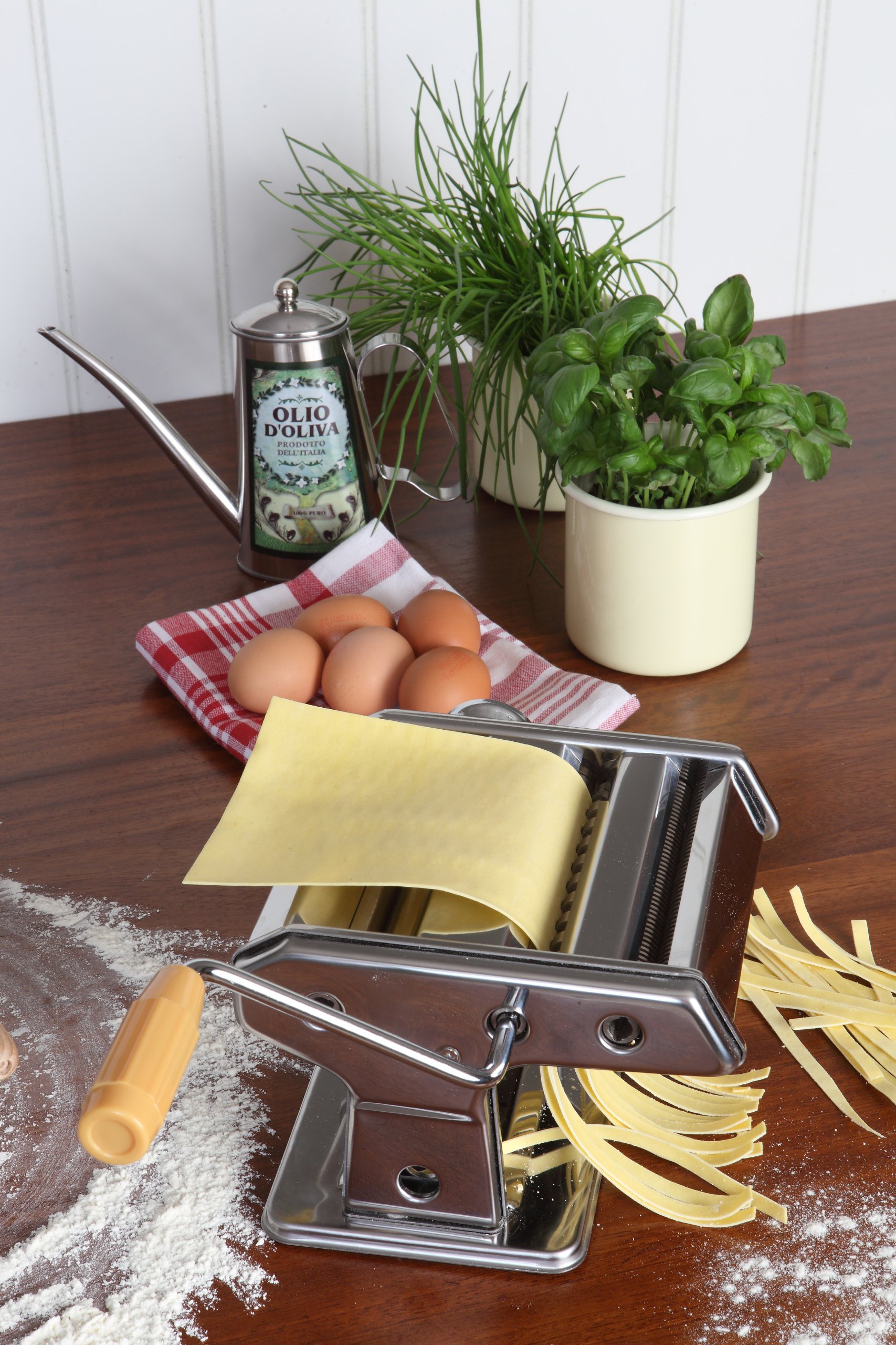 Dexam Pasta Maker Machine - Stainless Steel Manual Pasta Press for Homemade Noodles, Ravioli & Dumplings | Perfect for Italian Cuisine, Family Cooking & Restaurant Use