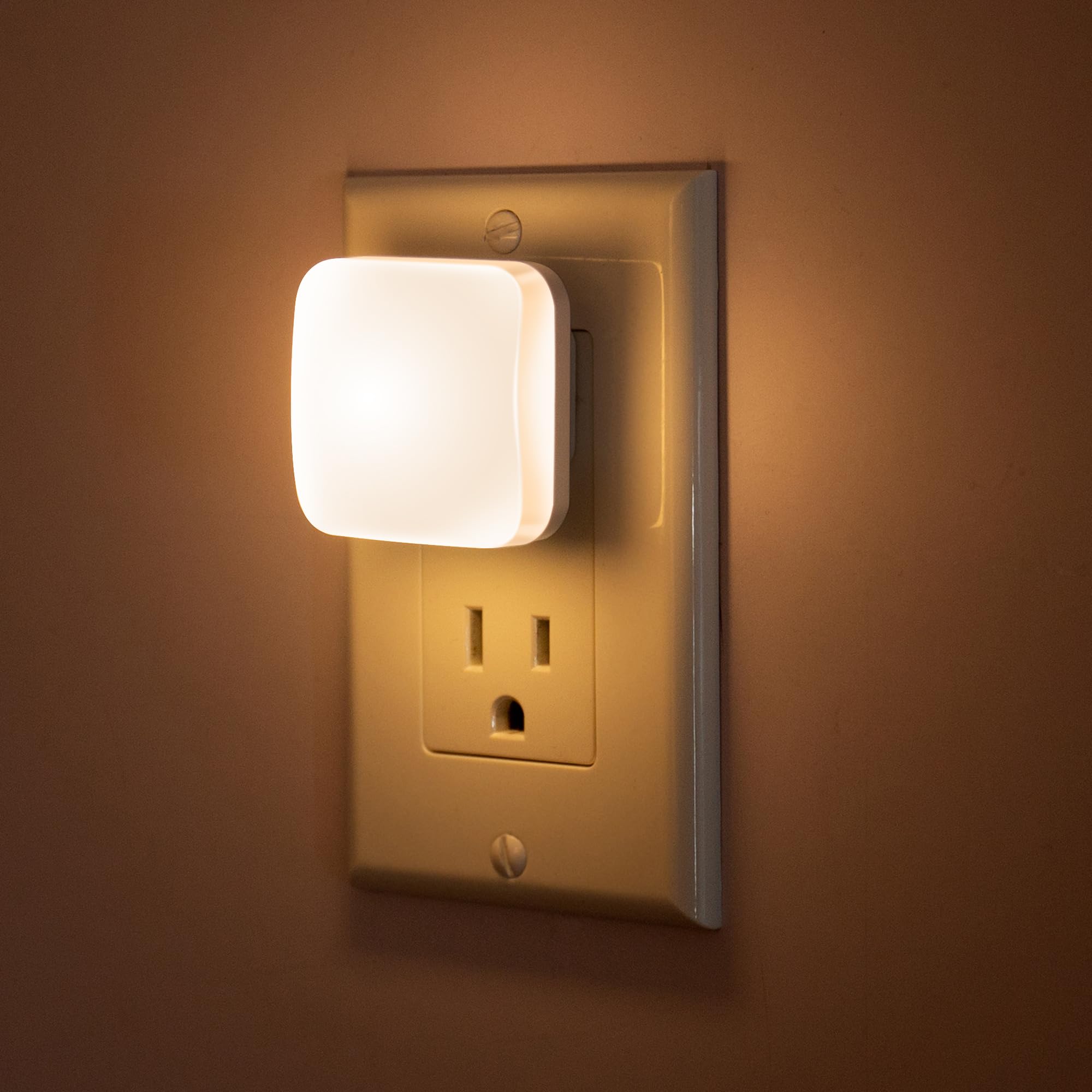 LED Night Lights Plug into Wall with Light Sensor, Dusk to Dawn 0.3W Square Night Light for Kids - 3000K Warm White for Bathroom, Bedroom, Kitchen (2 Pack) - Perfect for Nursery, Hallway & Baby Safety