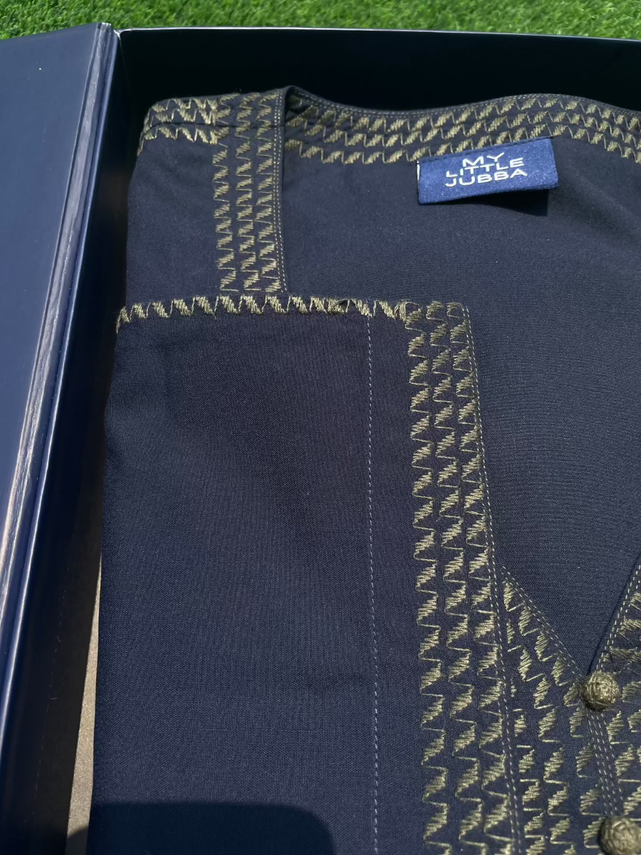Men's Navy Blue Thobe with Olive Embroidery - 3/4 Sleeve Islamic Prayer Robe - Perfect for Eid, Mosque & Special Occasions