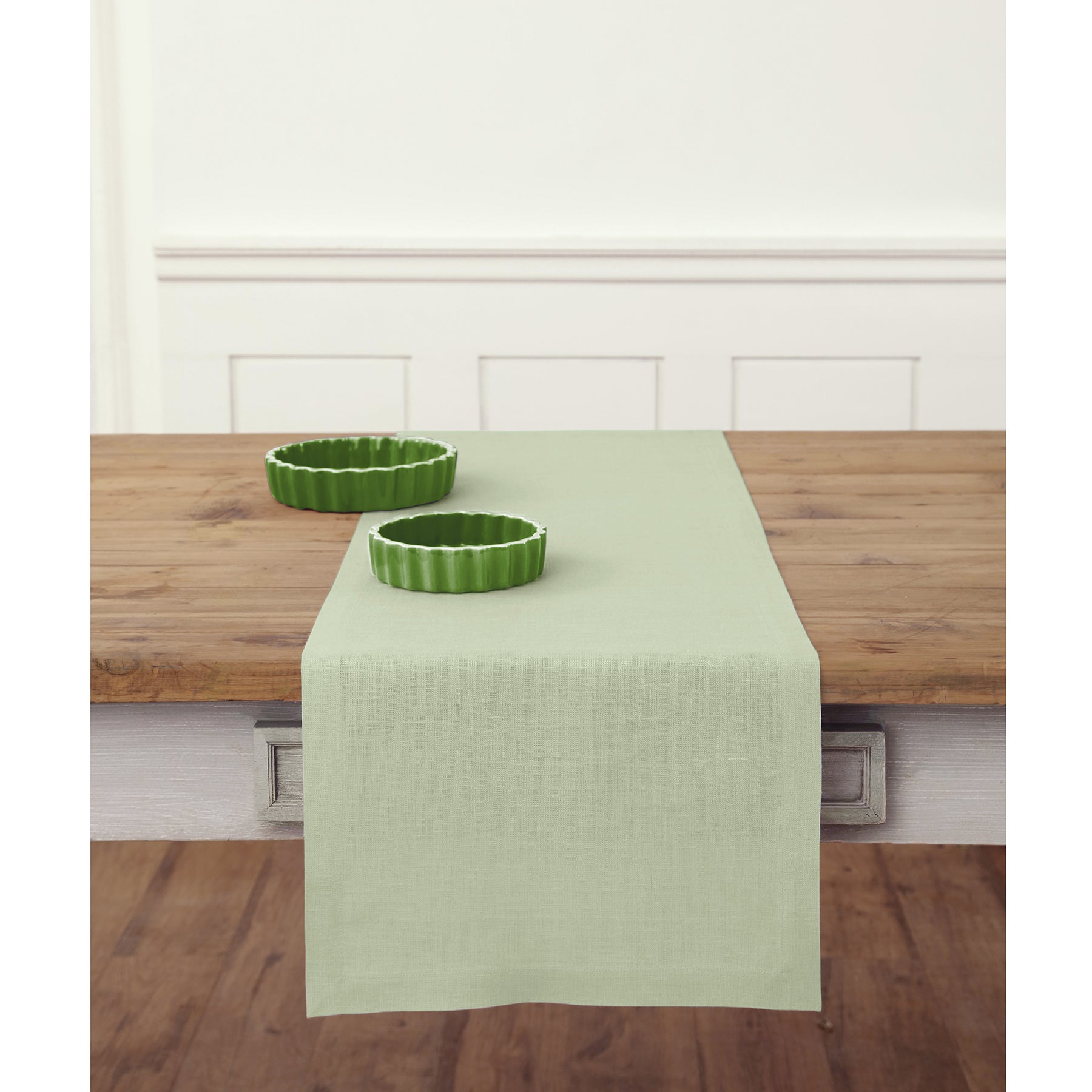Elegant Fete Table Runner for Weddings, Parties & Events - Premium Decorative Dining Table Cloth for Home Decor & Special Occasions