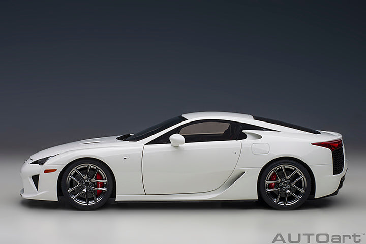 AUTOart 1:18 Scale Lexus LFA Diecast Model Car in Pearl White - Perfect for Collectors, Display, and Gift Giving