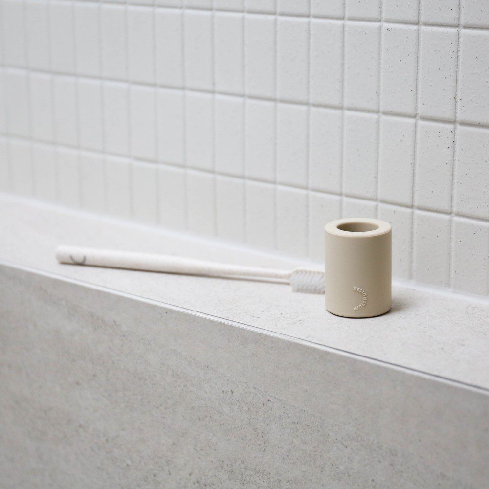 DESIGNSTUFF Modern Toothbrush Holder with Sand Finish - Stylish Bathroom Organizer for Toothbrushes, Razors & Makeup Brushes - Perfect for Home, Apartment, and Travel Use