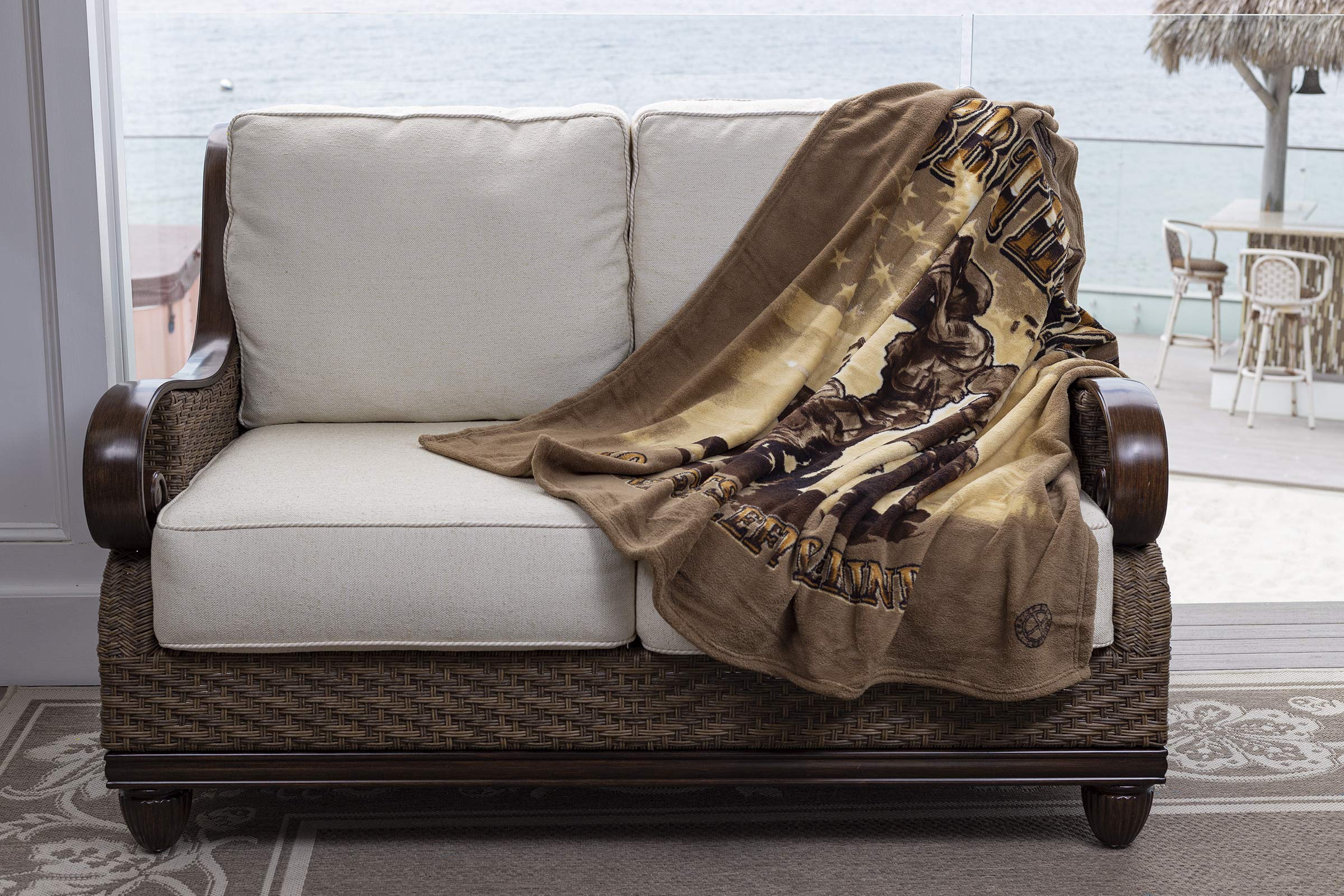 Erazor Bits USMC Military Throw Blanket - Soft Army Blanket for Veterans & Patriotic Home Decor - Perfect for Couches, Beds & Outdoor Camping