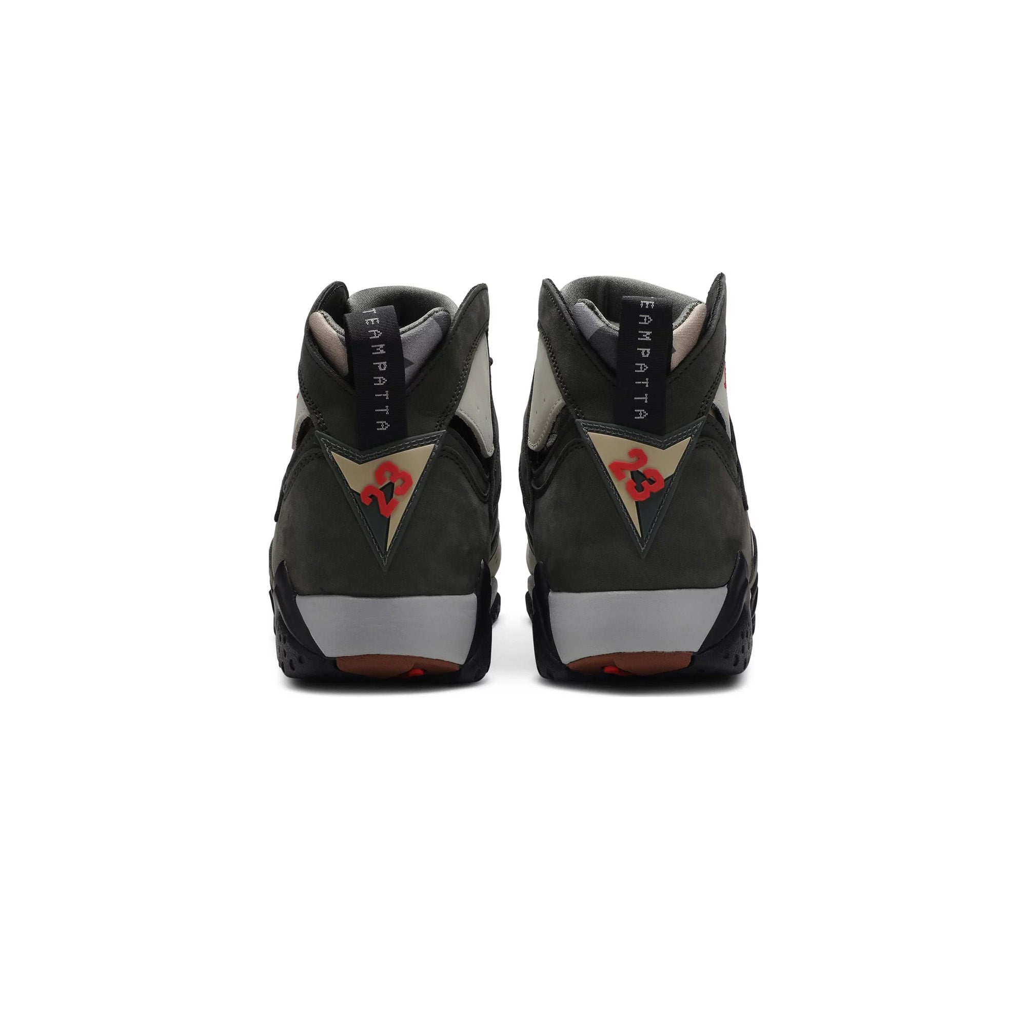 Air Jordan 7 x Patta 'Icicle' Retro Sneakers (2019) - Men's Basketball Shoes for Streetwear & Casual Style