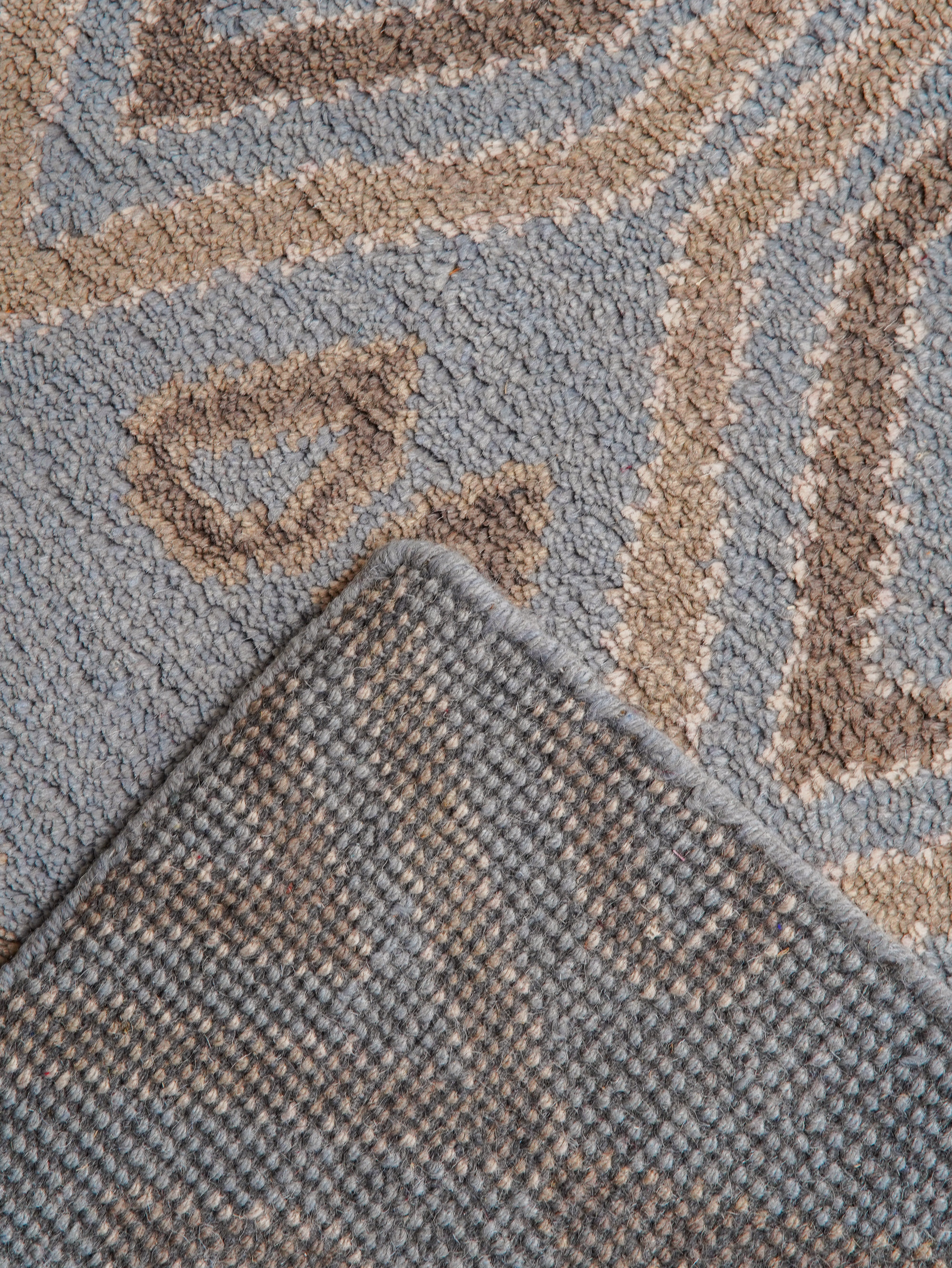 Premium Hand-Knotted Honeycomb Rug - Soft & Durable Wool Carpet for Living Room, Bedroom, or Office Decor