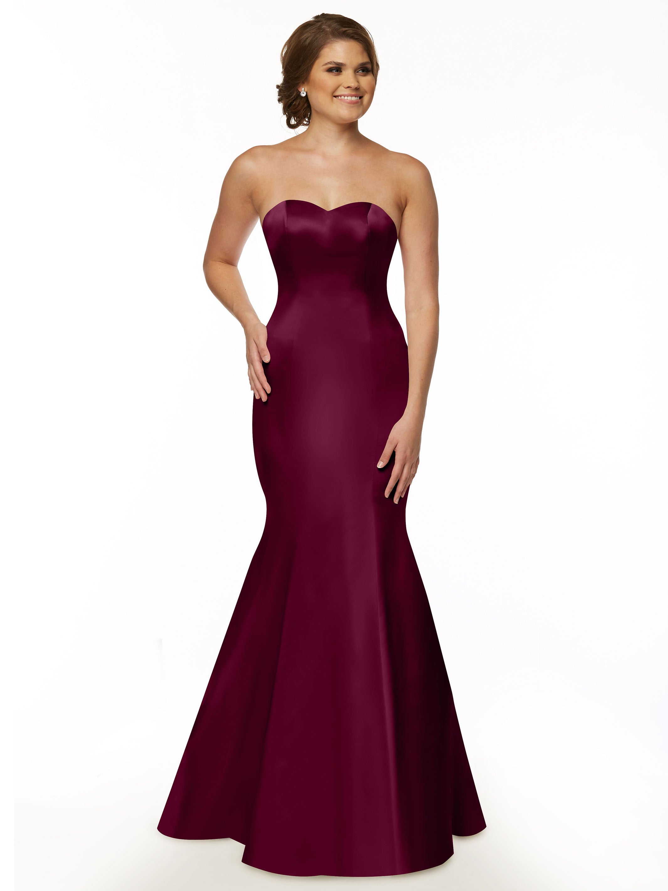 Elegant Strapless Satin Fit and Flare Bridesmaid Dress with Sweetheart Neckline - Perfect for Weddings, Formal Events & Special Occasions