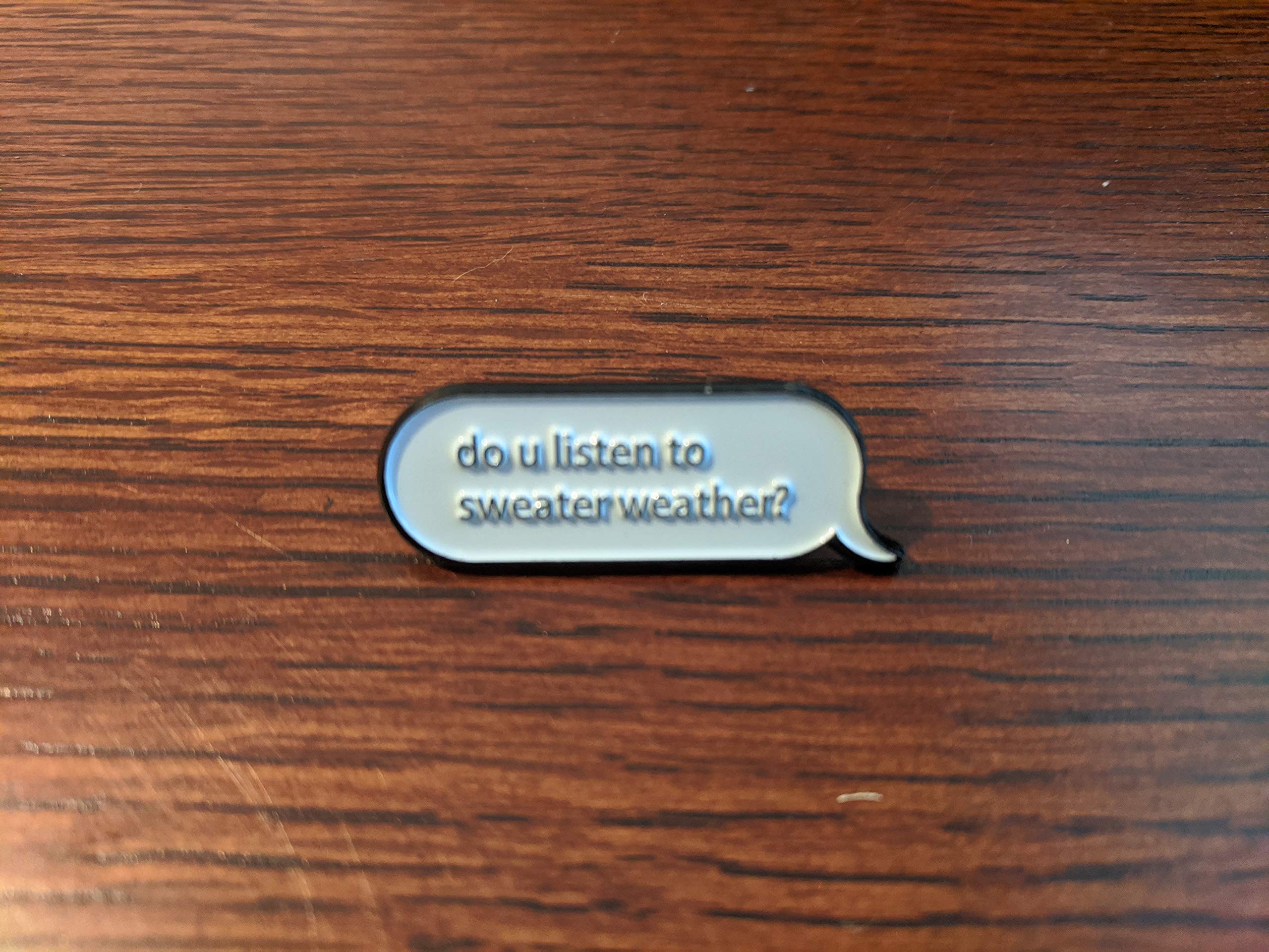Bisexual Speech Bubble Enamel Pin - LGBTQ+ Pride Accessory for Sweaters, Jackets & Bags | Cute & Durable Fashion Statement for Everyday Wear