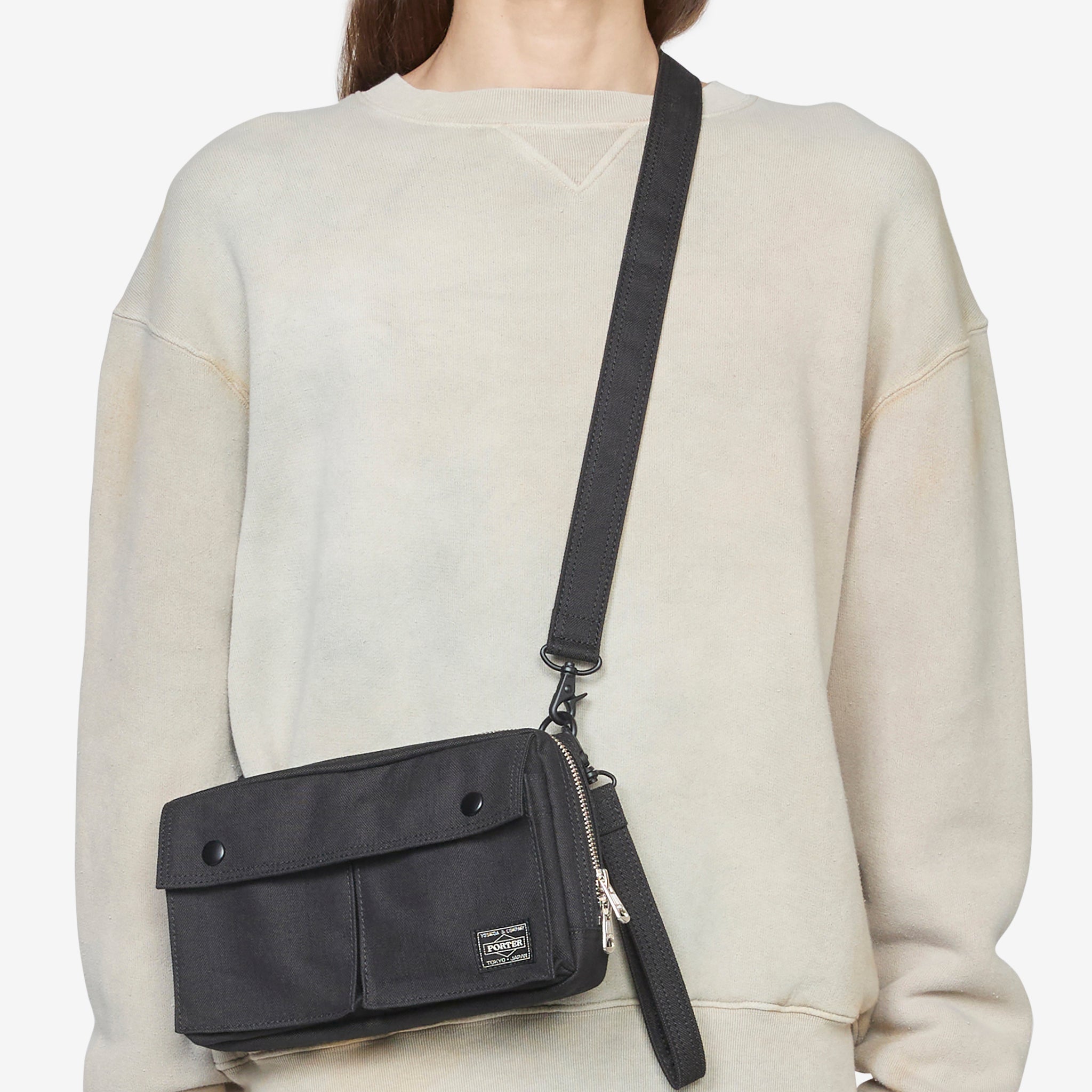 Smoky 2-Way Shoulder Bag for Women & Men - Stylish Crossbody Purse with Adjustable Strap - Perfect for Travel, Work & Everyday Use - Black