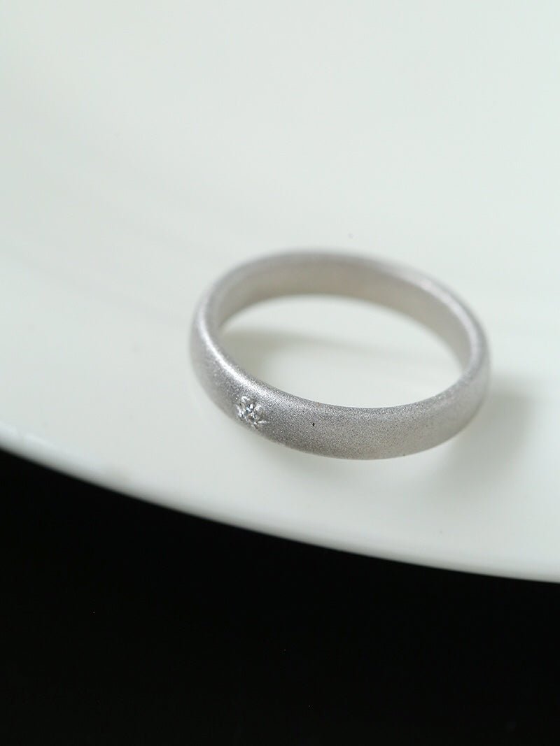 Personalized Engraved Brushed Texture Ring for Men & Women - Unique Custom Jewelry Gift for Anniversary, Wedding, or Valentine's Day