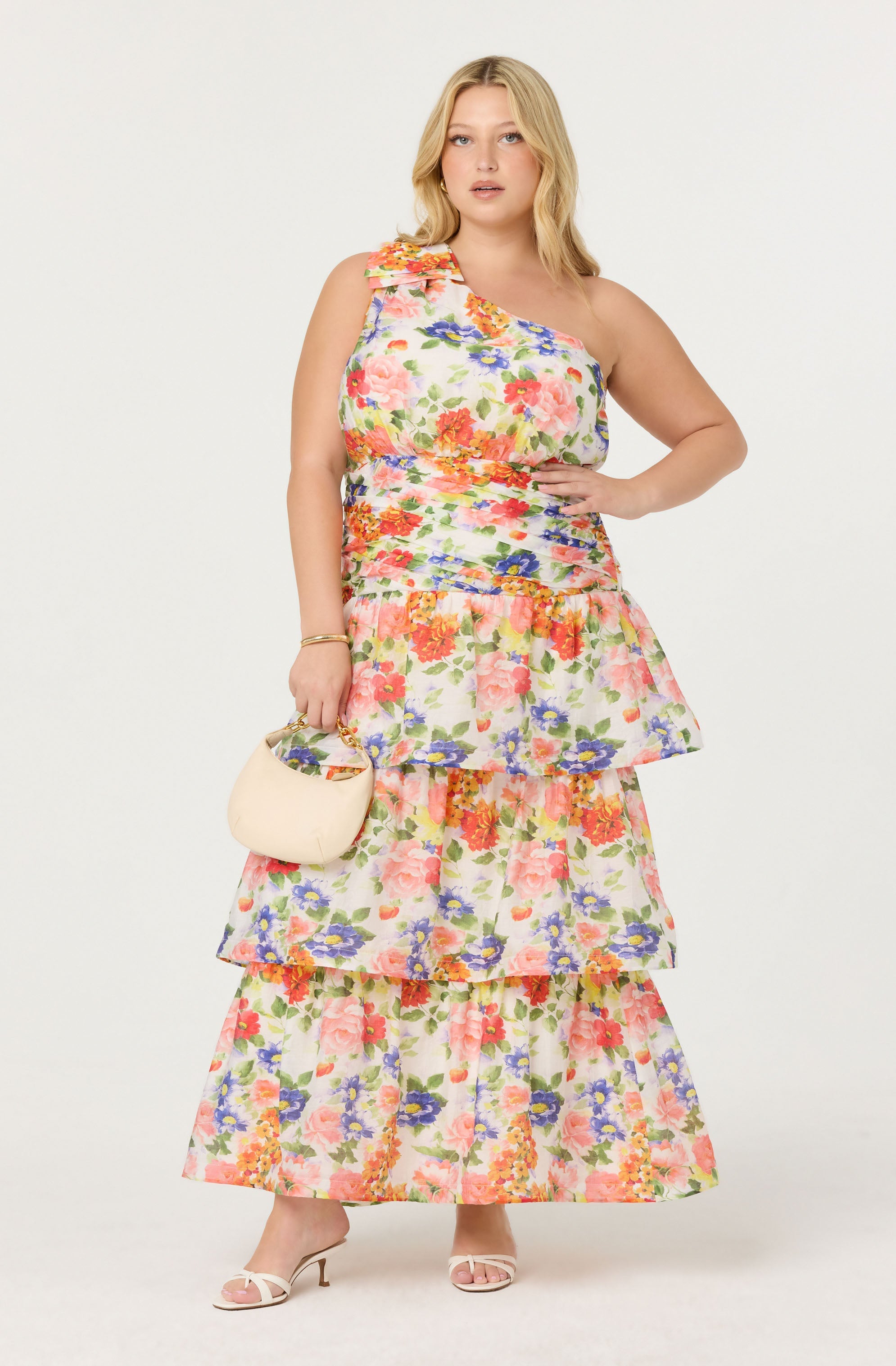 Plus Size - White coral floral