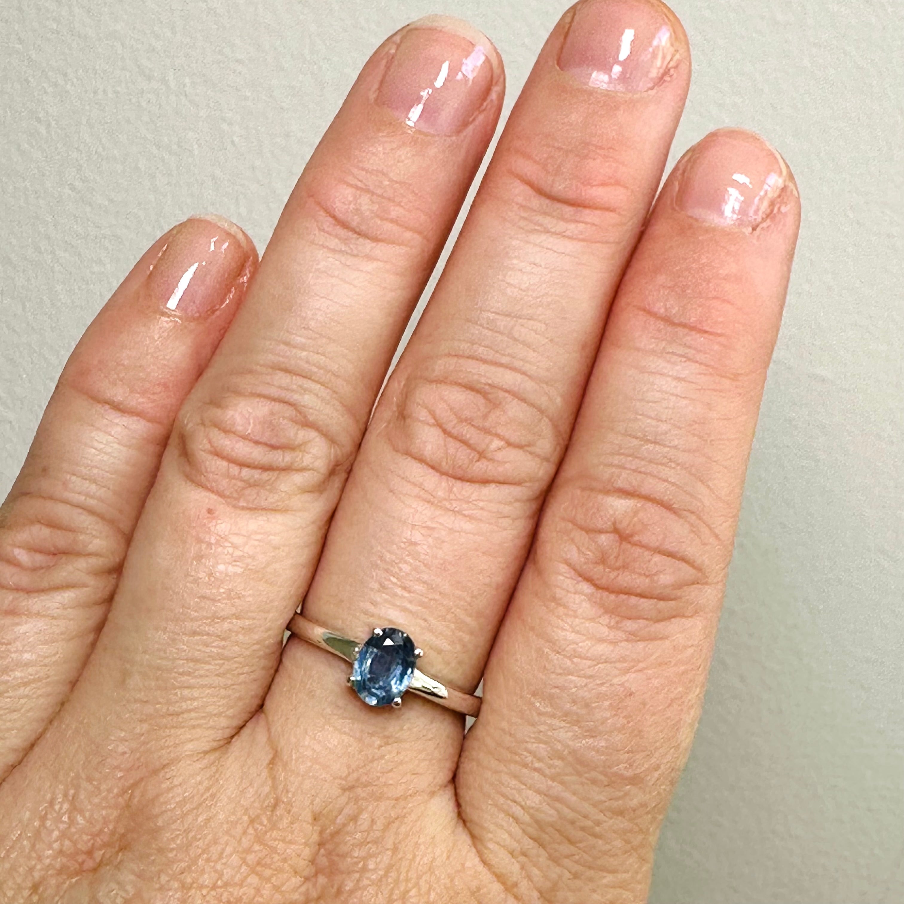 Elegant Sapphire Oval Faceted Ring - Size 8 (PRGJ812) - Perfect for Engagement, Anniversary & Special Occasions