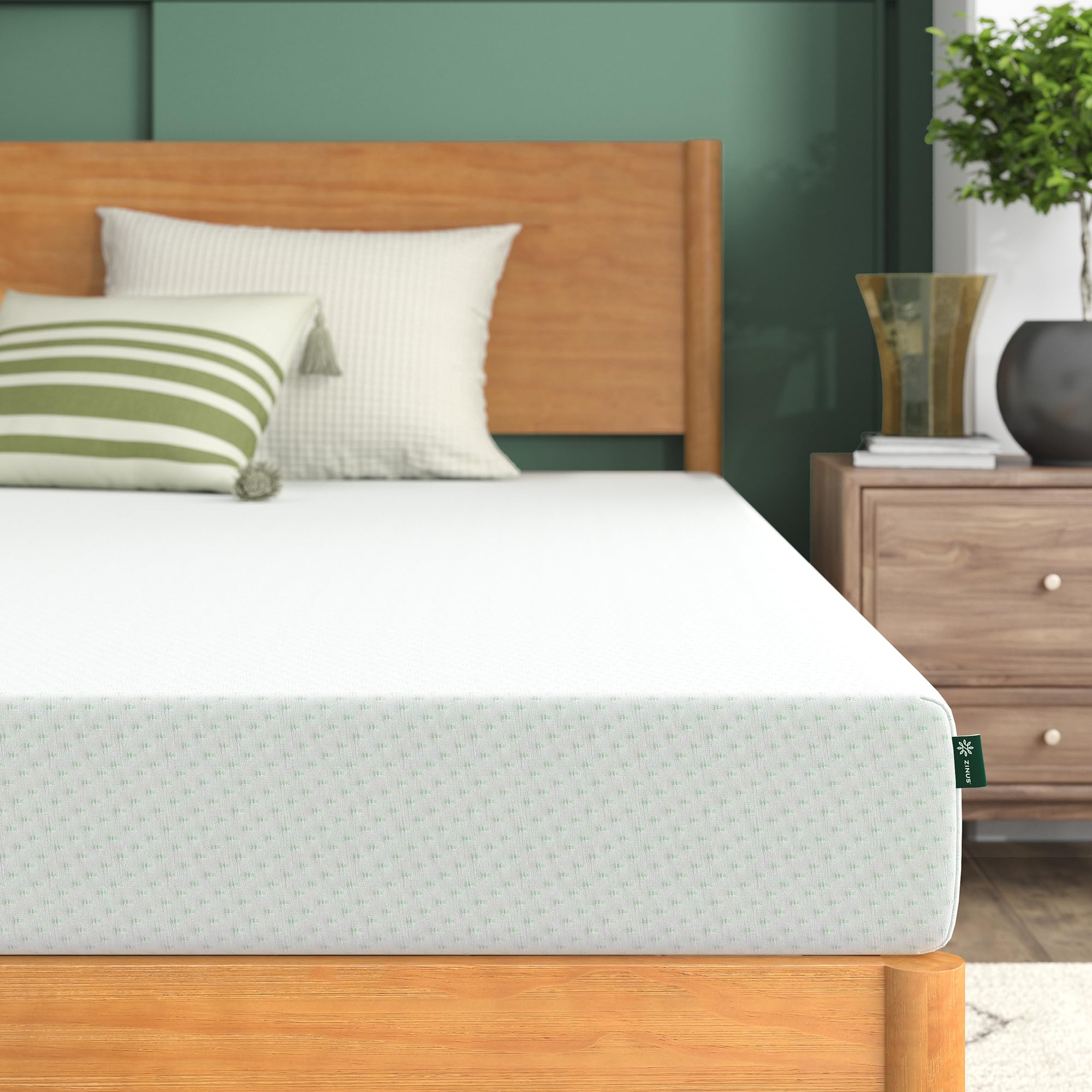 ZINUS 6 Inch Green Tea Memory Foam Mattress, King Size, Fiberglass Free, CertiPUR-US Certified, Pressure Relief & Custom Support, Mattress in a Box - Perfect for Bedroom, Guest Room & Dorm Comfort
