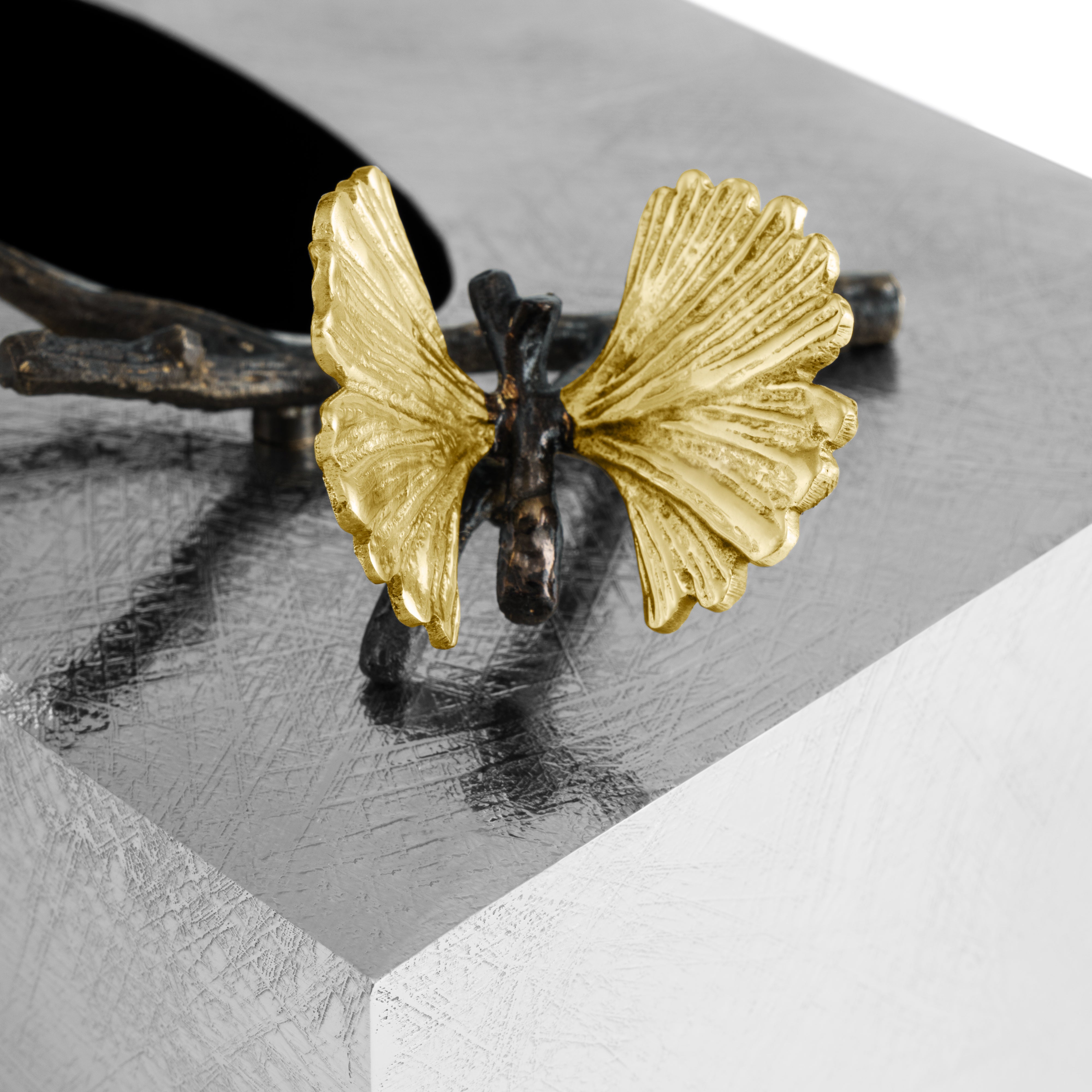 Elegant Butterfly Ginkgo Leaf Pattern Tissue Box Cover - Home Decor for Living Room, Bedroom, and Office - Perfect for Modern and Classic Interior Design