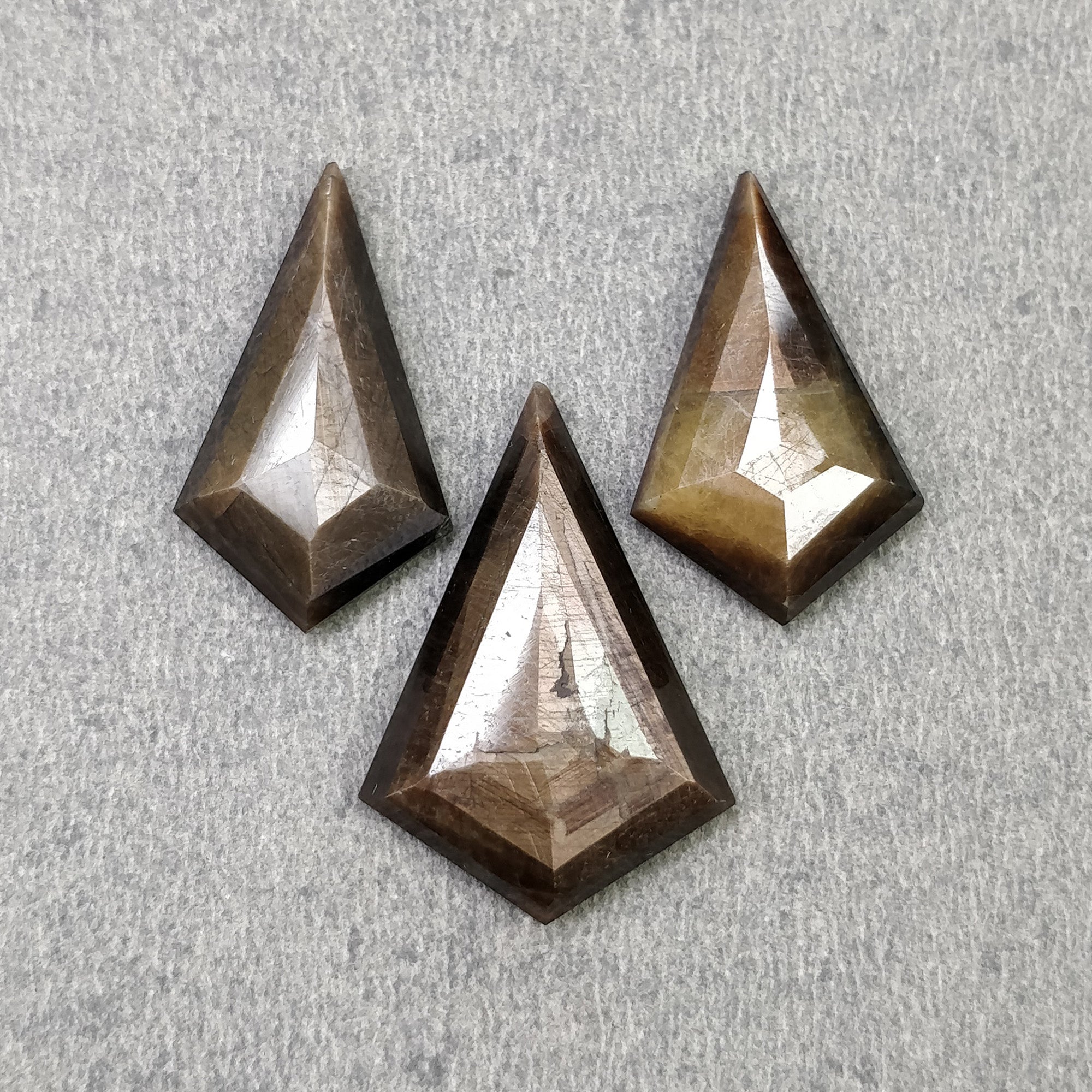 Natural Untreated Golden Brown Chocolate Sapphire Gemstone - 37.50cts Normal Cut, 23x14mm to 26x18mm (3 Pieces with Video) - Perfect for Jewelry Making, Engagement Rings & Collector's Specimens
