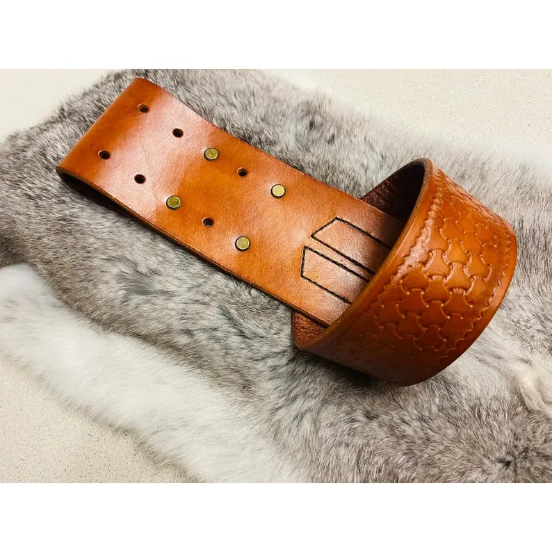 Premium Leather Compound Bow Holder - Durable & Stylish Archery Accessory for Hunting & Target Practice | Perfect for Home, Range & Outdoor Use