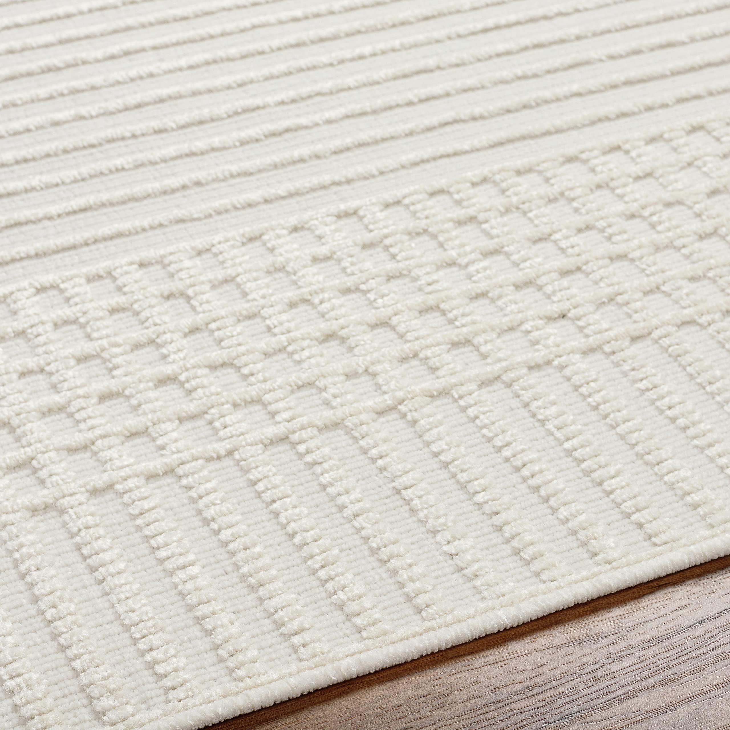 Livabliss Lyna Solid Washable Area Rug 5' x 7'2