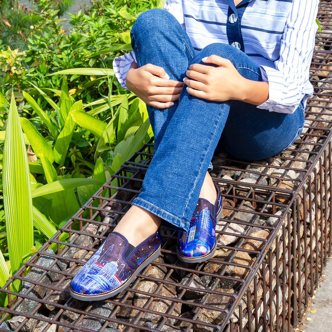 Handcrafted Macondas® Illustrated Moccasins for Women - Bogotá Nocturna Design - Perfect for Casual Wear, Date Nights & Travel