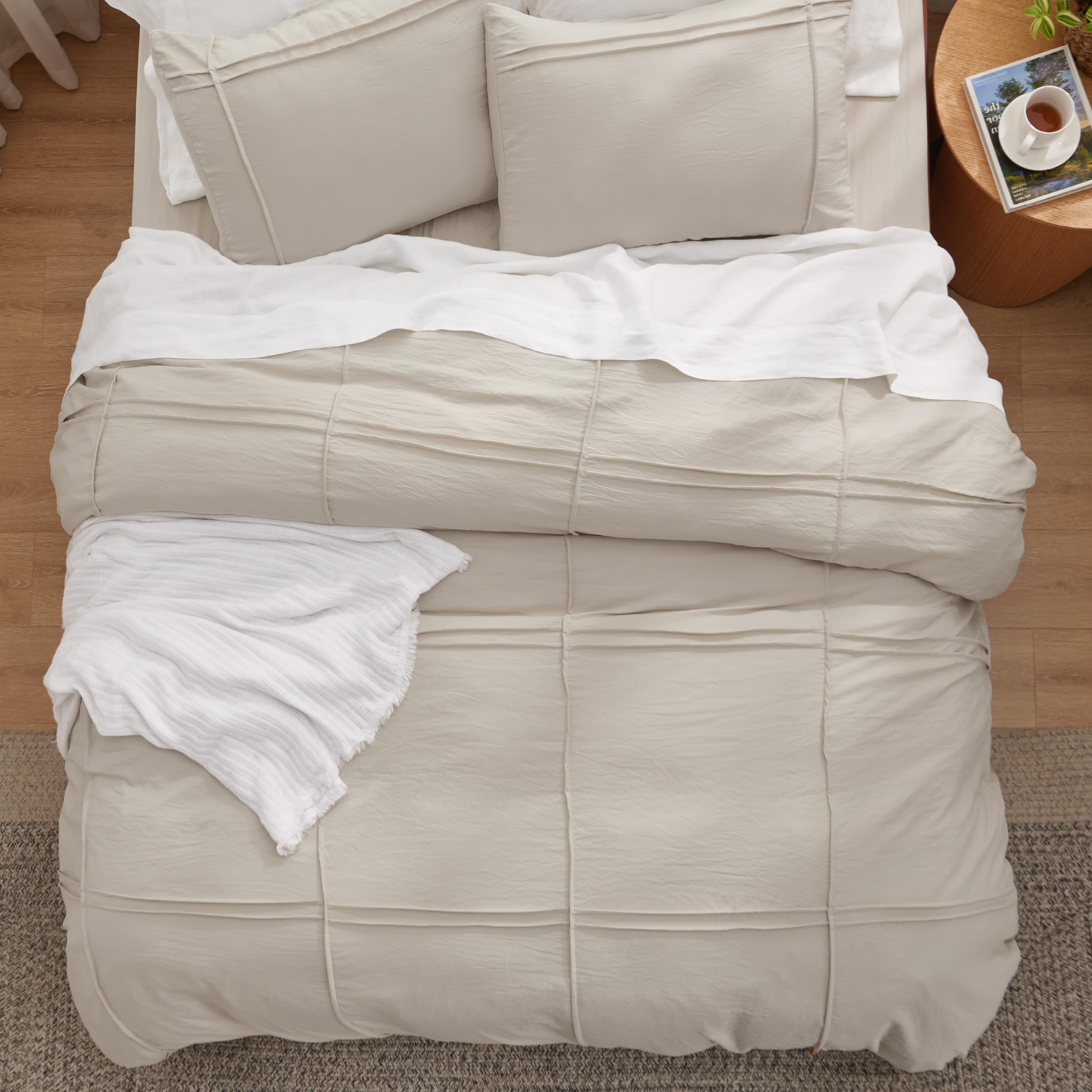 Bedsure Queen Size Grid Boho Duvet Cover Set - 3 Piece Shabby Chic Tufted Bedding for All Seasons | Includes 1 Duvet Cover & 2 Pillowcases (Light Beige, 90x90) | Perfect for Bohemian Bedroom Decor & Guest Room Styling