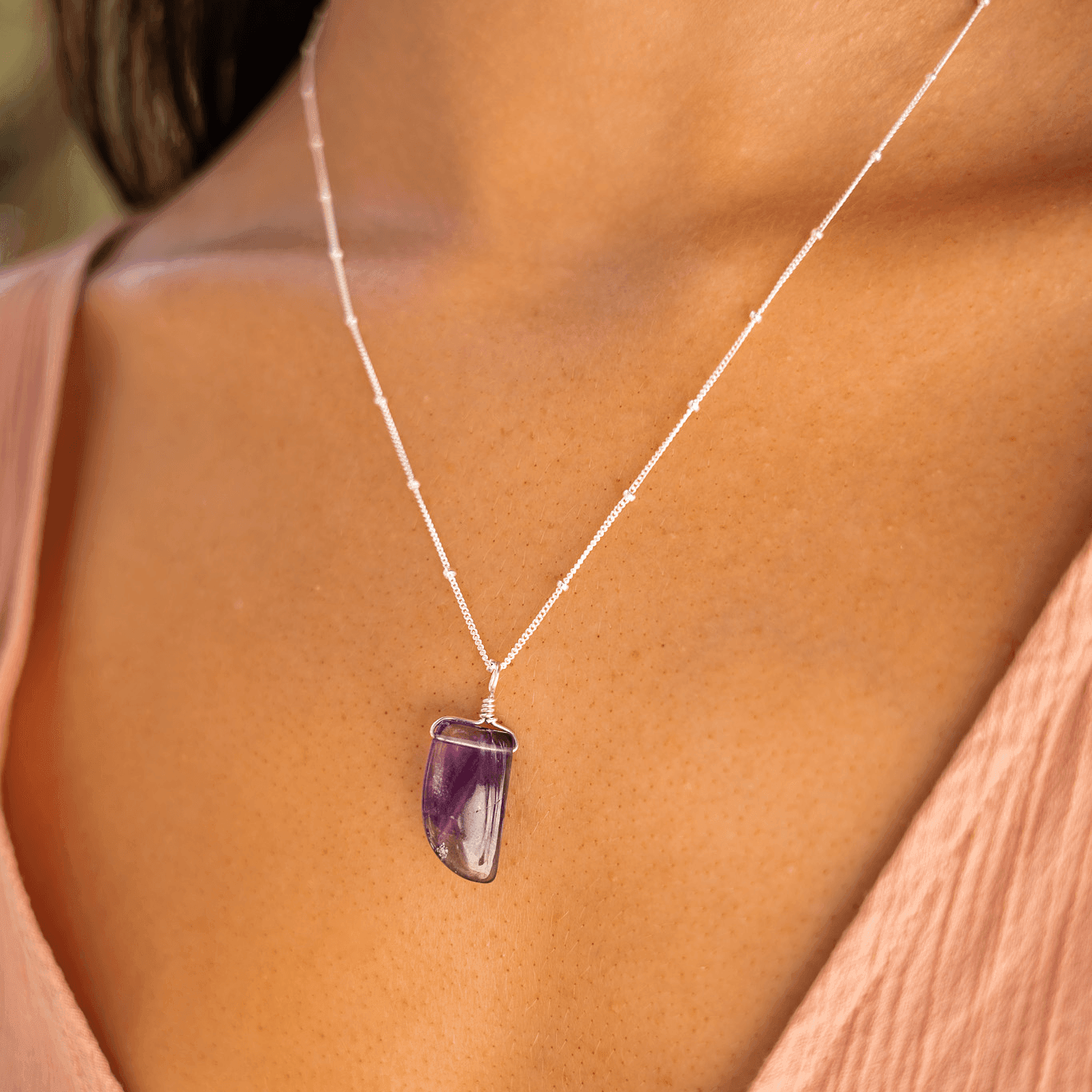 Small Smooth Amethyst Crystal Pendant Necklace - Elegant Healing Stone Jewelry for Women, Gift for Meditation & Spiritual Energy