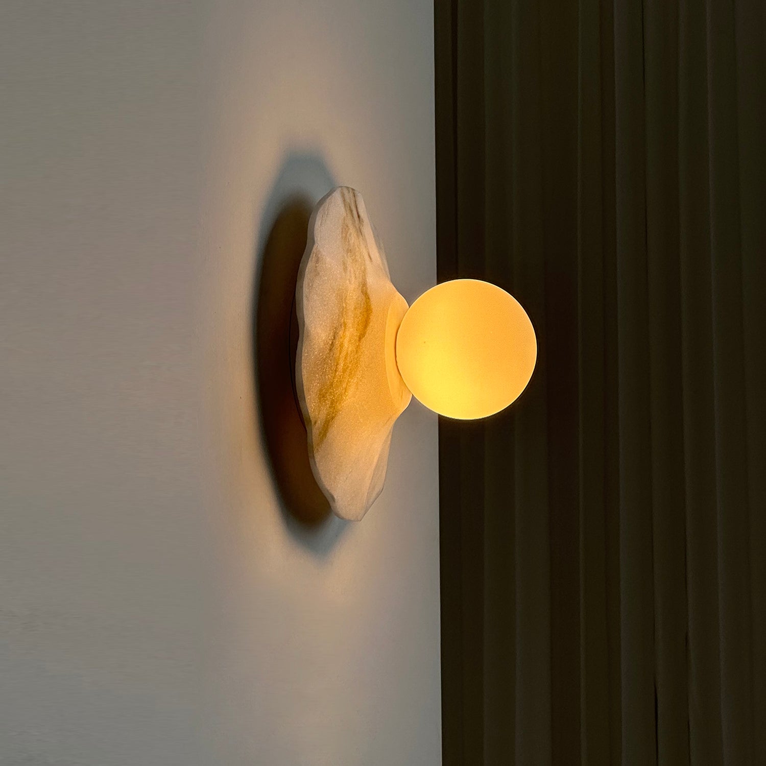 Modern Meza Wall Lamp - Sleek LED Sconce Light Fixture for Bedroom, Living Room & Hallway - Energy Efficient Indoor Wall Lighting for Home Decor