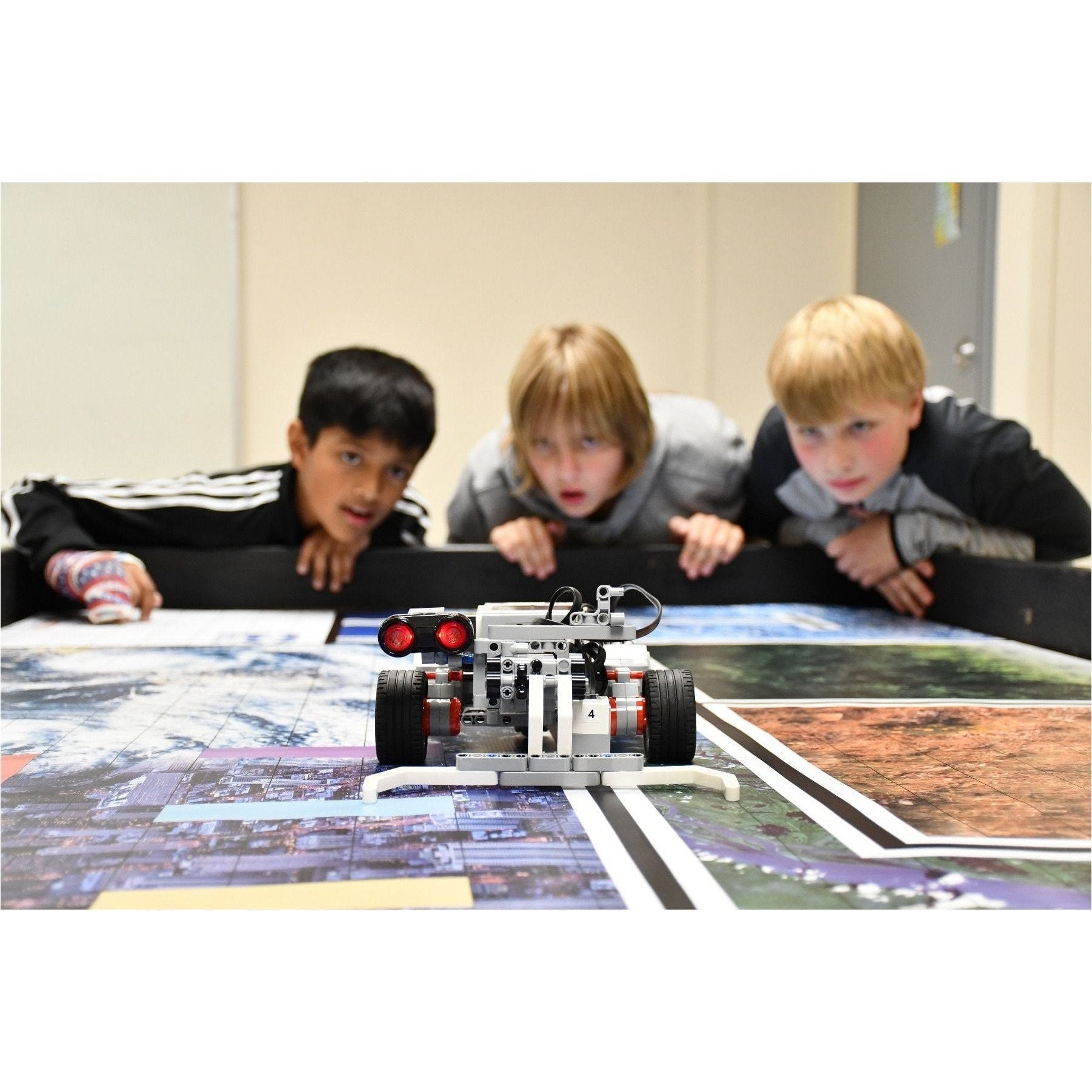 Geyer Robotics Challenge Mat for FLL Competition - Water-Resistant FLL Size Game Mat for FIRST LEGO League Events - Perfect for Practice, Tournaments & Team Training