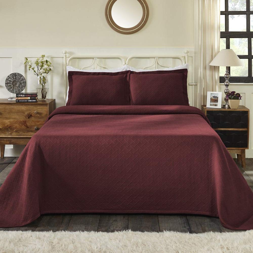 3-Piece King Size Jacquard Basket Weave Matelasse Bedspread Set - Ultra Soft Cotton Geometric Textured Design in Garnet | Modern Bedroom Decor for Contemporary Homes