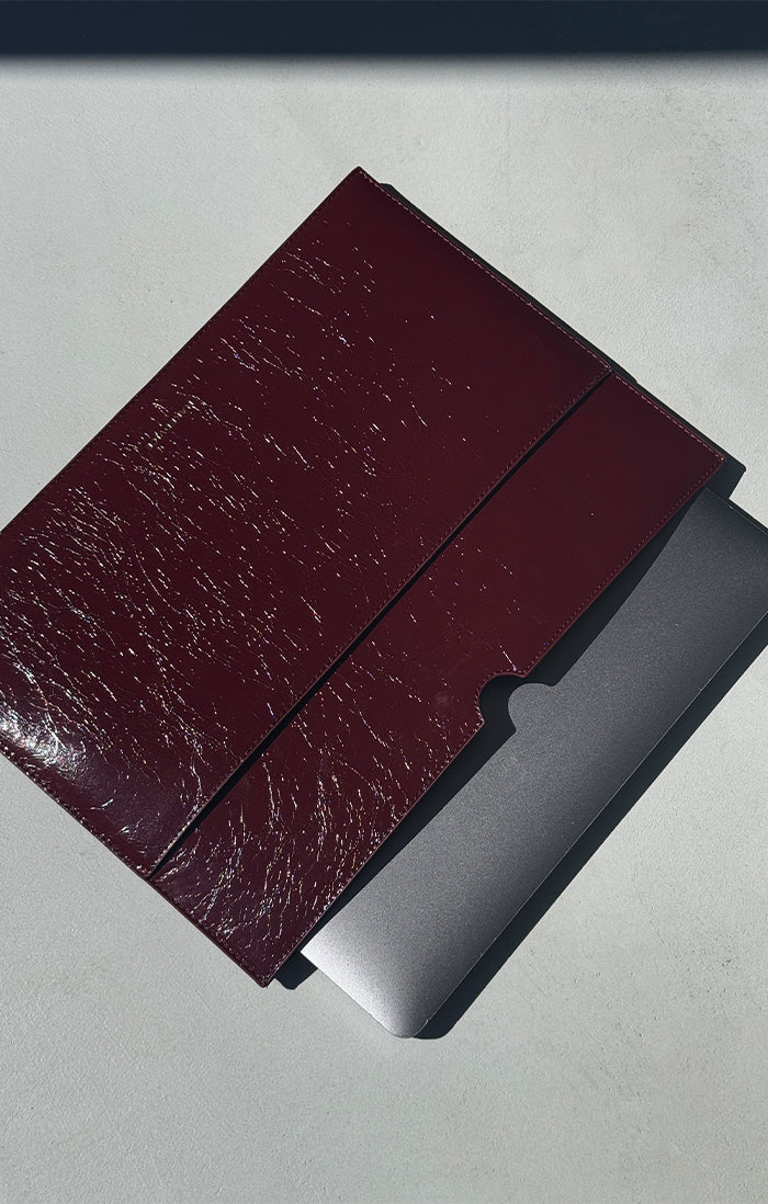 Premium Bass Burgundy Laptop Sleeve - 13-15 Inch Protective Neoprene Case for MacBook Air/Pro, Dell, HP - Water-Resistant & Shockproof for Travel, Office & School