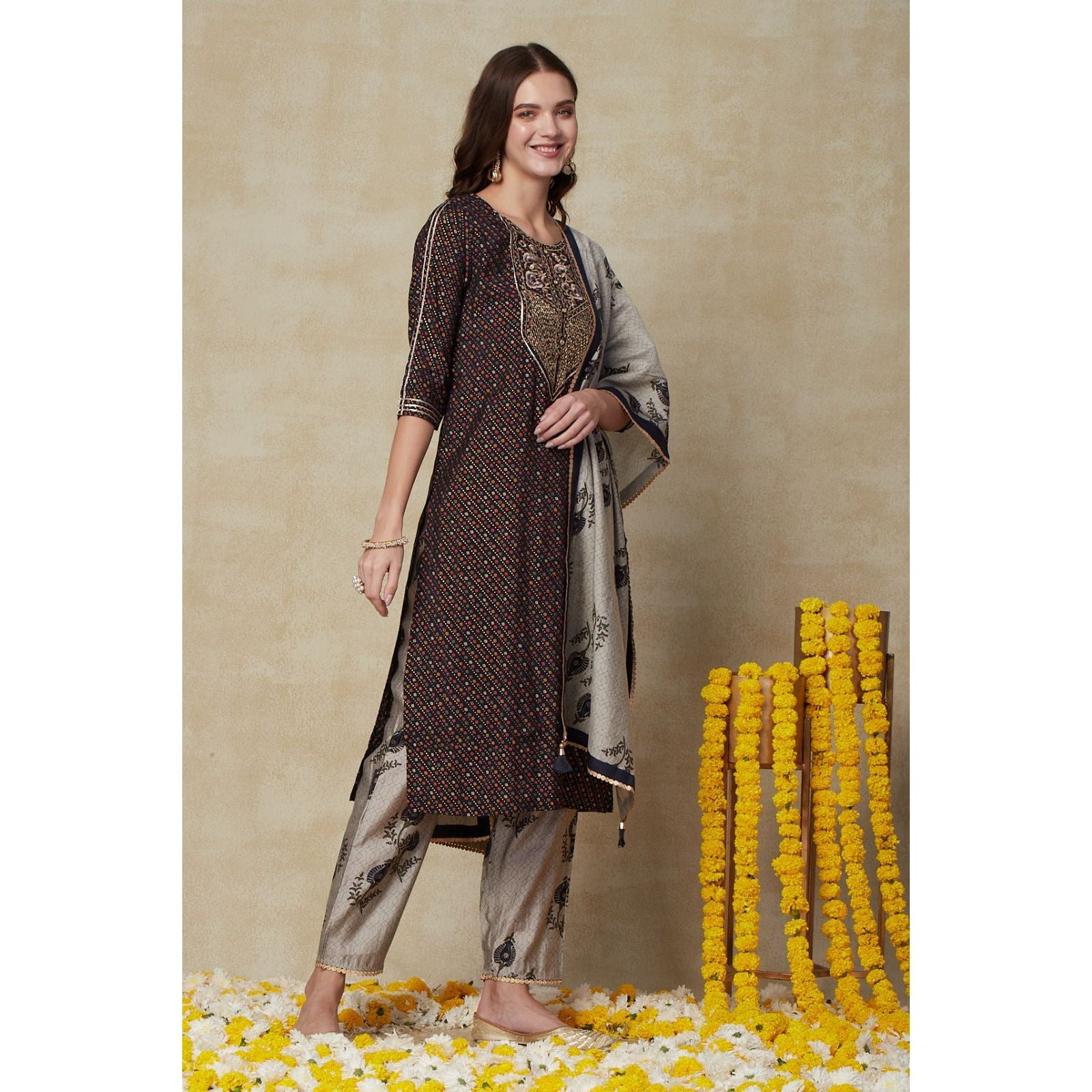 Stylish Festive Kurta Set for Women - Elegant Party Wear Outfit for Diwali, Weddings & Special Occasions
