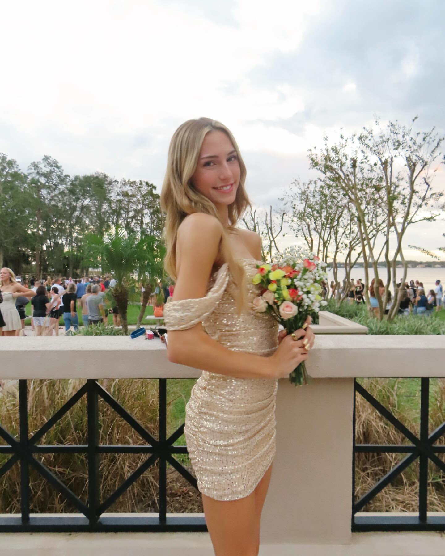**Off The Shoulder Short Prom Dress - Elegant Homecoming Dress J5924 for Women, Perfect for Parties, Dances & Special Occasions**