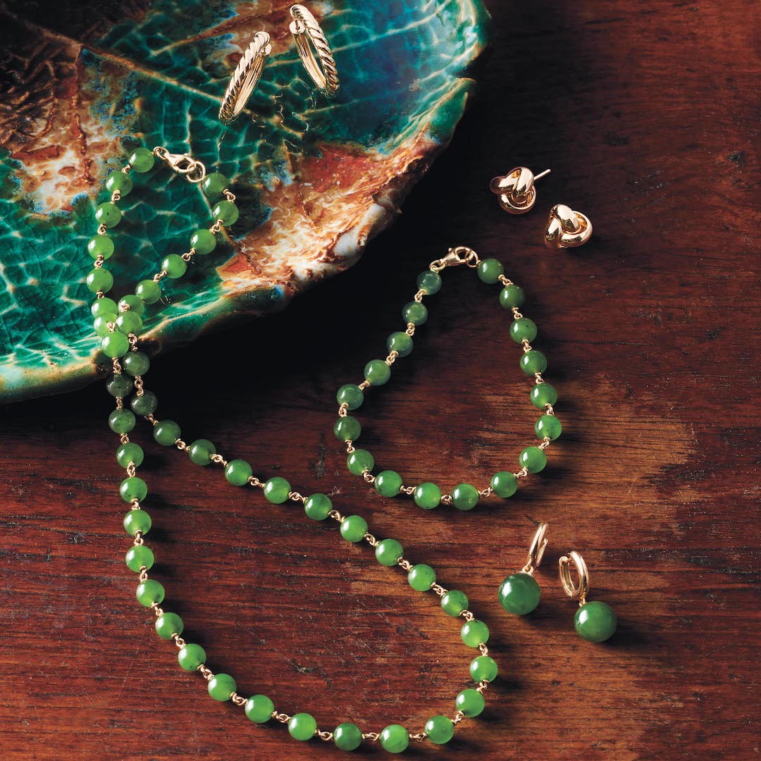 Elegant Soho Earrings in Green Nephrite Jade - Perfect for Women's Fashion, Office Wear & Special Occasions
