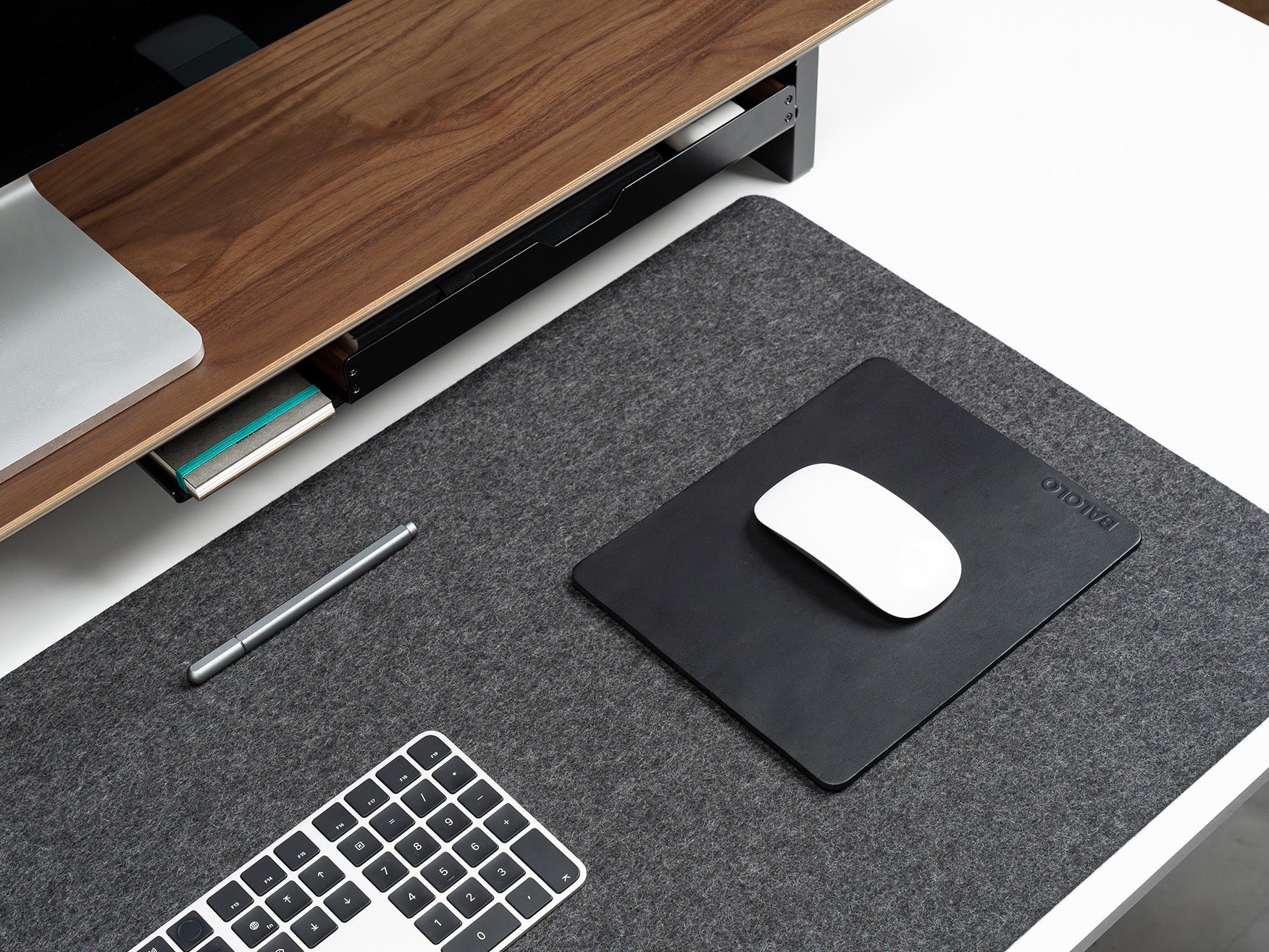Premium Leather Mouse Pad - Ergonomic & Non-Slip Desk Mat for Office & Gaming - Perfect for Computer Workstations & Home Desks