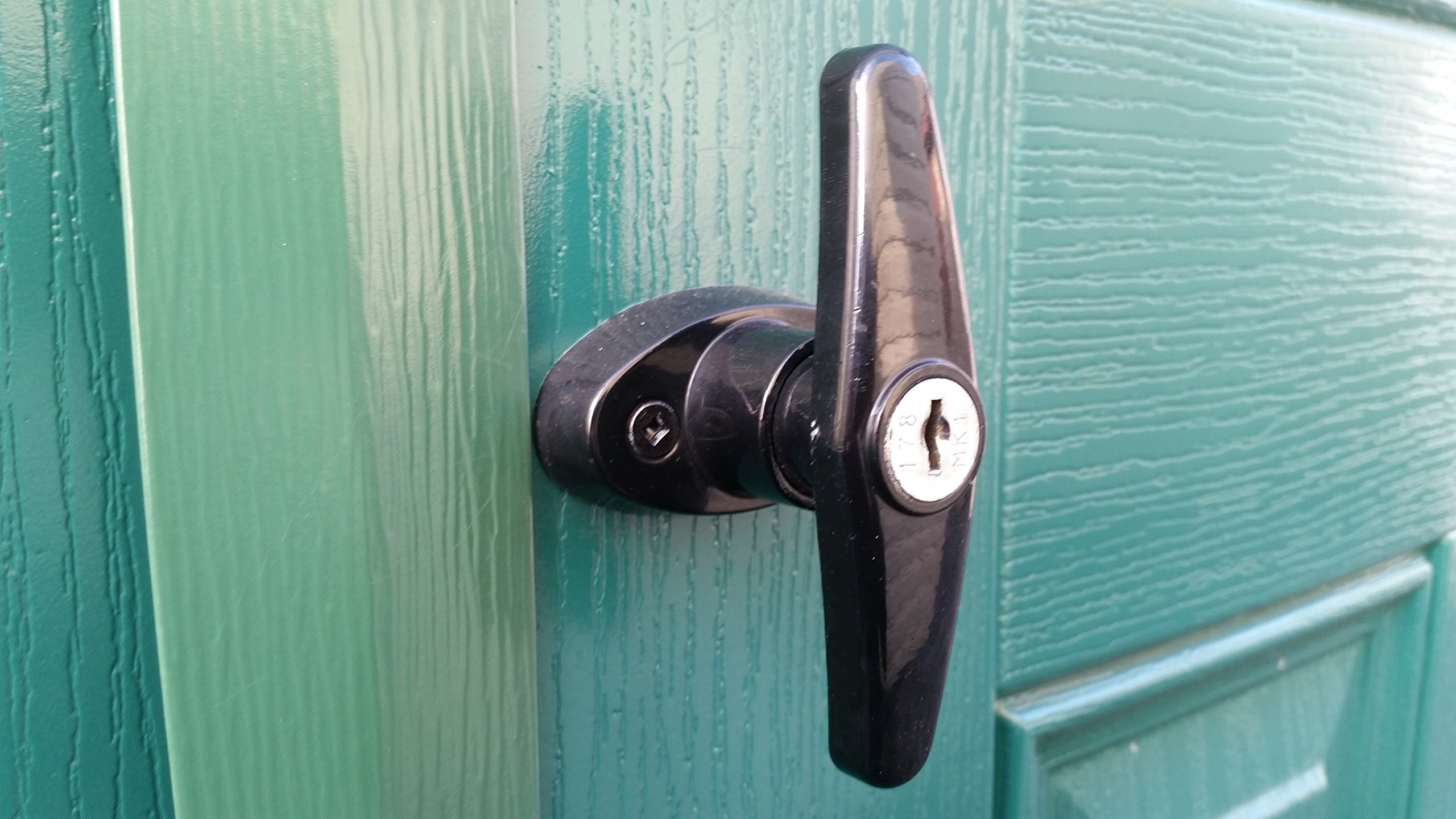 Heavy Duty Shed Door T-Handle Lock Kit with 5.5