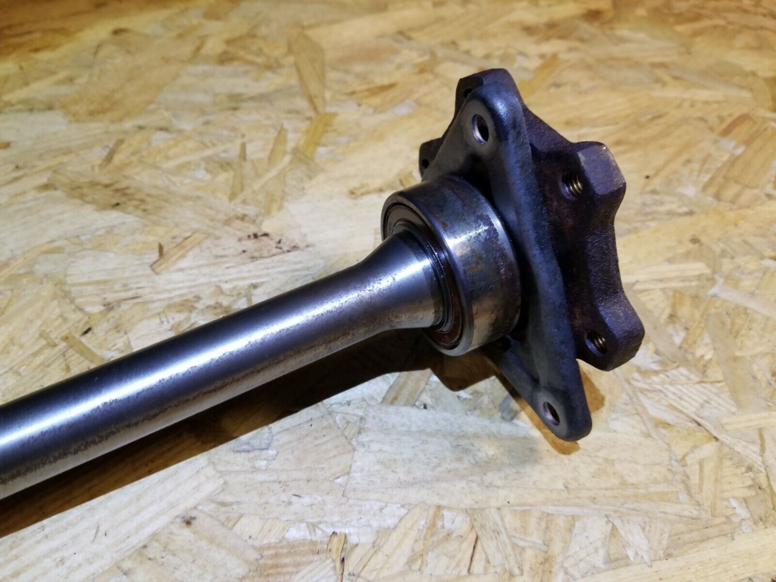 04 05 06 07 Audi A8 4.2L Automatic Transmission Flange Shaft OEM Replacement Part - Perfect for Gearbox Repair & Performance Upgrade