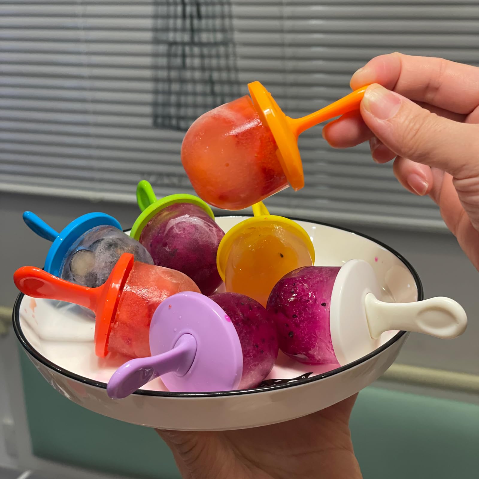 7-Cavity Silicone Popsicle Molds with Lids - Reusable Non-Stick Ice Pop & Baby Food Storage Containers - Perfect for Homemade Treats, Kids Snacks & Party Desserts (Purple)