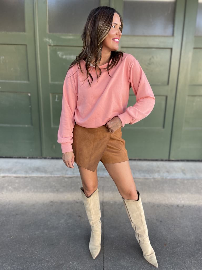 PREORDER: Stylish Bow Back Sweatshirt for Women - 3 Trendy Colors | Cozy Casual Wear for Fall & Winter Fashion