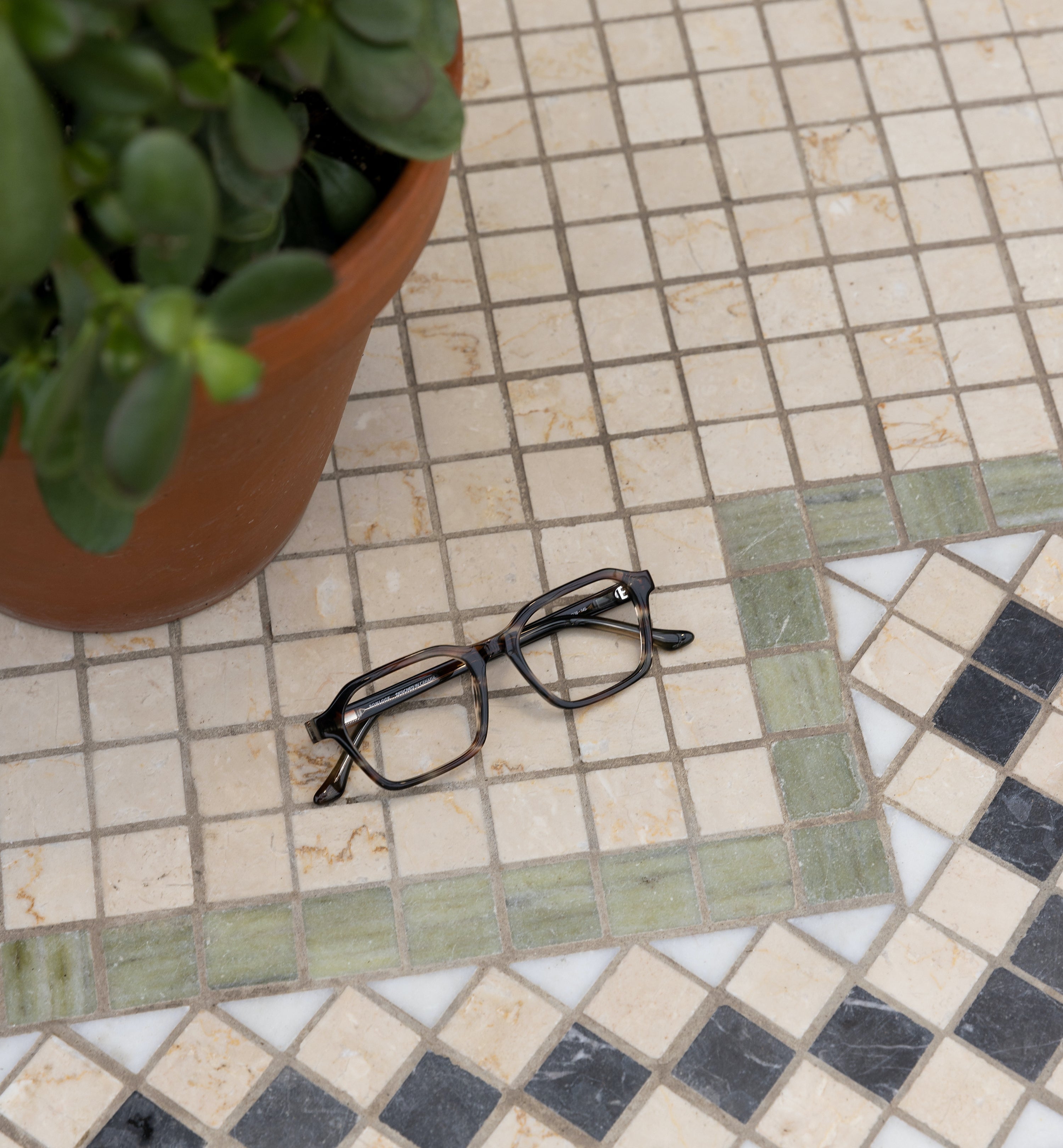 Stylish Wist Eyeglasses for Men & Women - Trendy Lightweight Frame with UV Protection - Perfect for Reading, Driving & Daily Wear