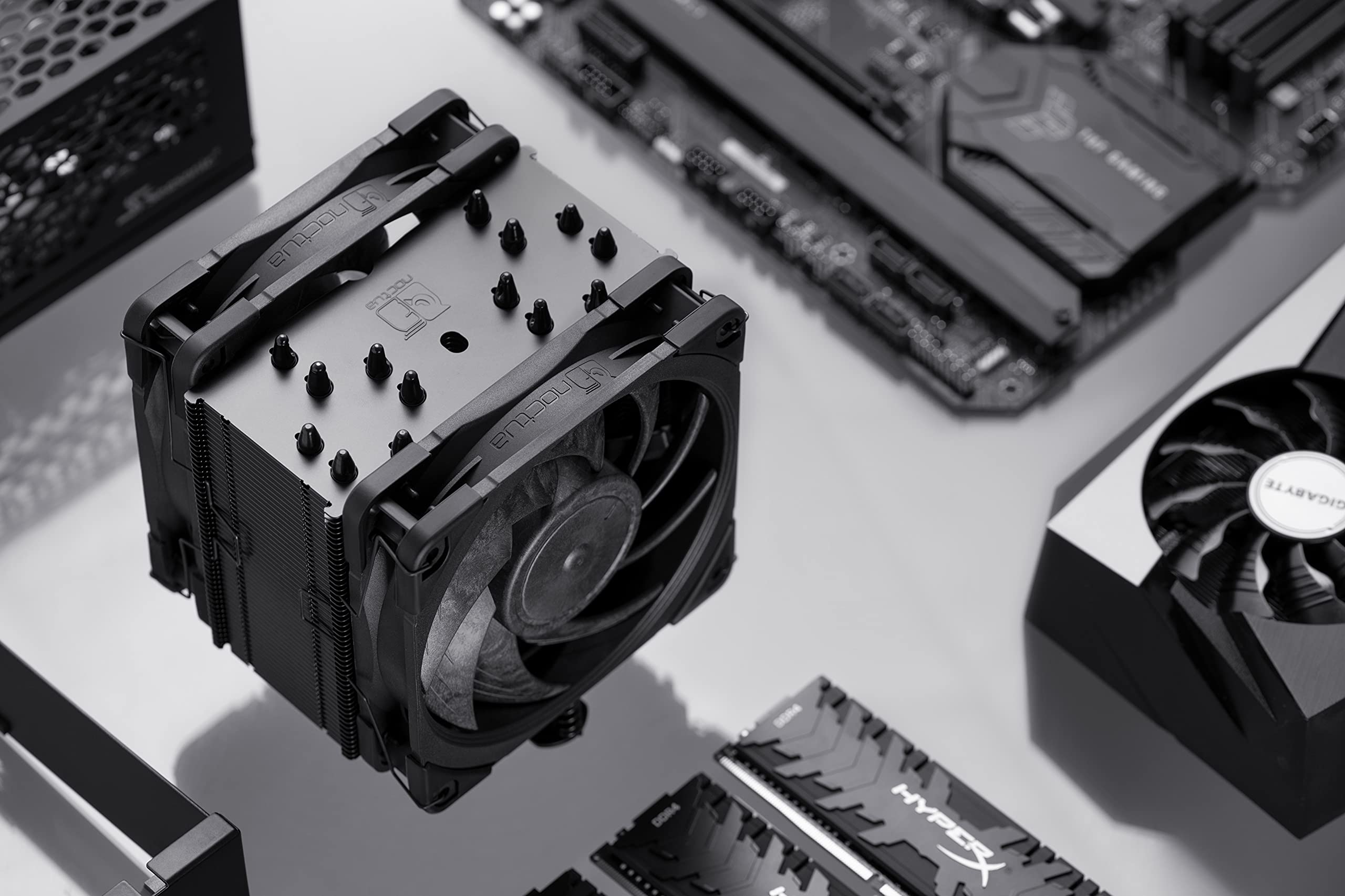 Noctua NH-U12A chromax.Black Premium CPU Cooler - 120mm Single Tower Heatsink with Dual NF-A12x25 PWM Fans for High Performance Cooling | Perfect for Gaming PCs, Workstations & Silent Builds